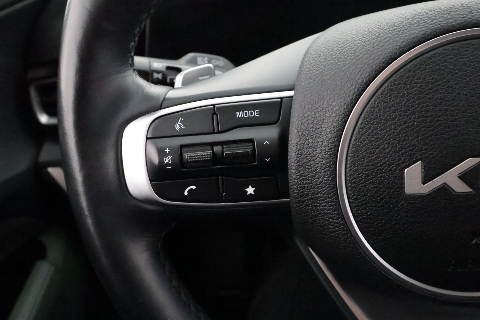 Kia Sportage 2024 1,6 T-GDI AWD Plug-in Hybrid Business Premium AT 245hv - | ACC | Nahkaverhoilu | Shköpenkit | P.kamera | HDA | LED | Keyless | Digimittaristo | Lohko+sisälämmitin | Apple & Android | 1-om suomiauto |
