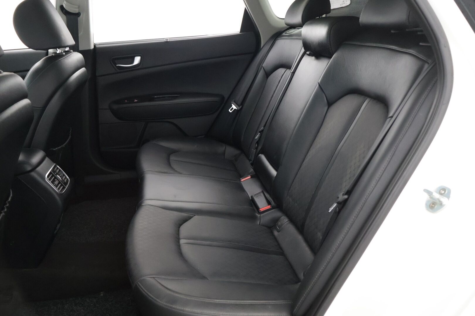 Kia Optima 2020 2,0 GDI PHEV Business Premium SW A/T - *Huippuvarusteet / Ilmastoidut Penkit / Panorama / ACC / Kaistavahti*