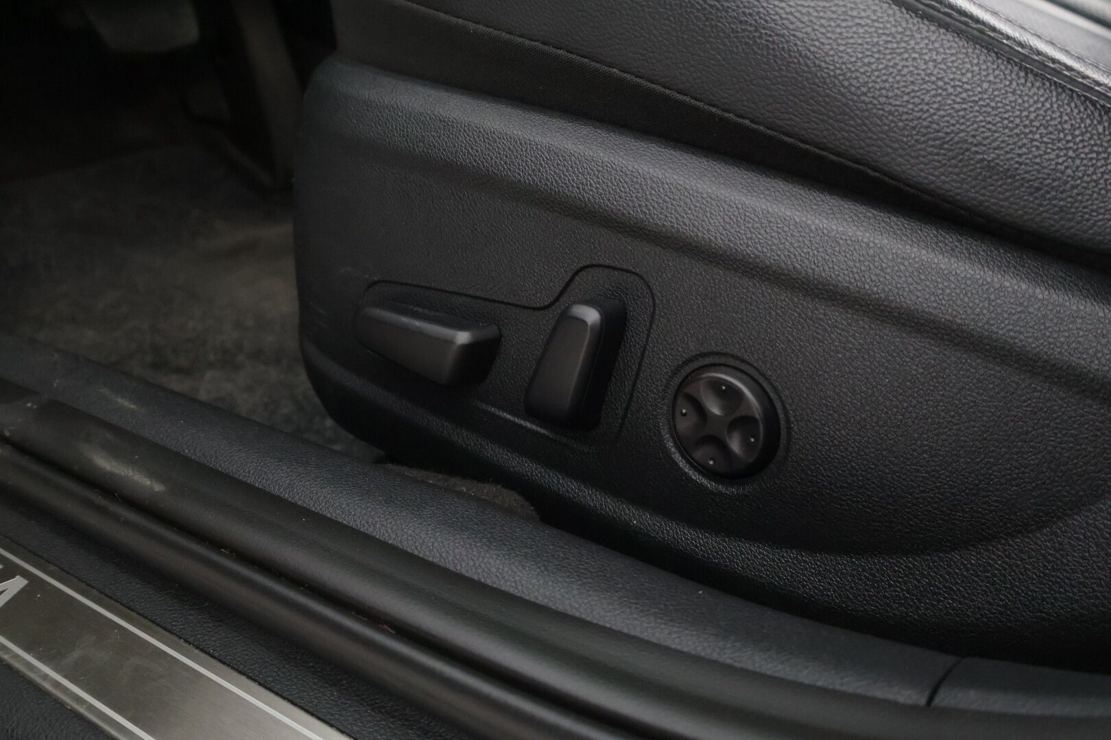 Kia Optima 2020 2,0 GDI PHEV Business Premium SW A/T - *Huippuvarusteet / Ilmastoidut Penkit / Panorama / ACC / Kaistavahti*
