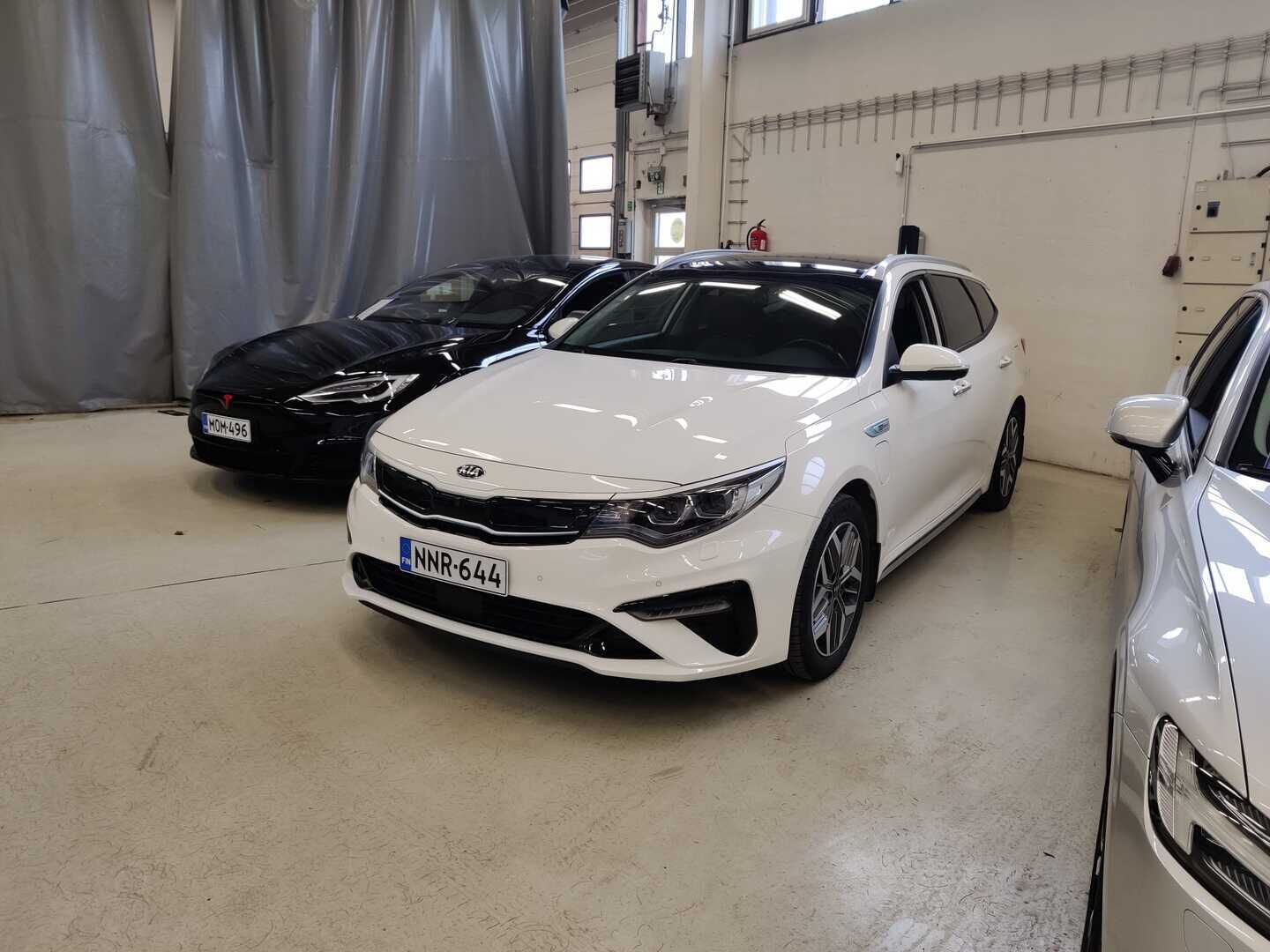 Kia Optima 2020 2,0 GDI PHEV Business Premium SW A/T - *Huippuvarusteet / Ilmastoidut Penkit / Panorama / ACC / Kaistavahti*