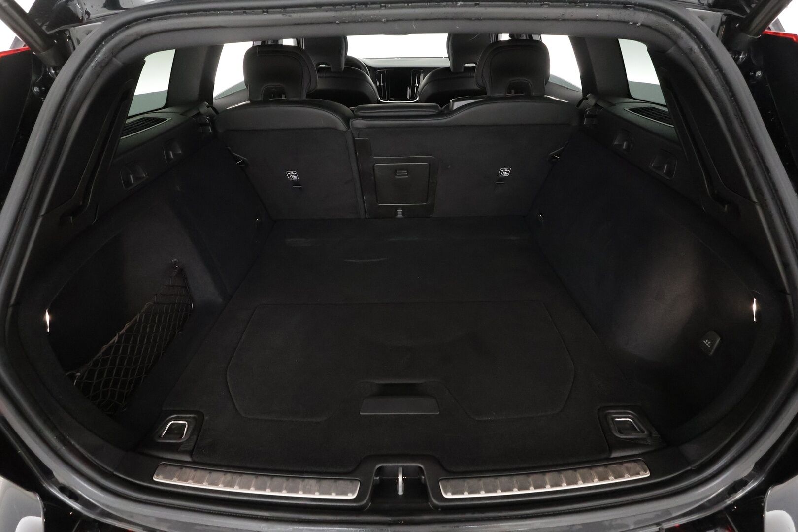 Volvo V60 2024 T8 AWD Long Range High Performance Plus Dark aut. - | ACC | Sporttipenkit muistilla | Puolinahat | Full-LED Active | P.kamera | BLIS | Pilot Assist | Keyless | Lämm. ratti | 1-om suomiauto | 2x renkaat aluin | 