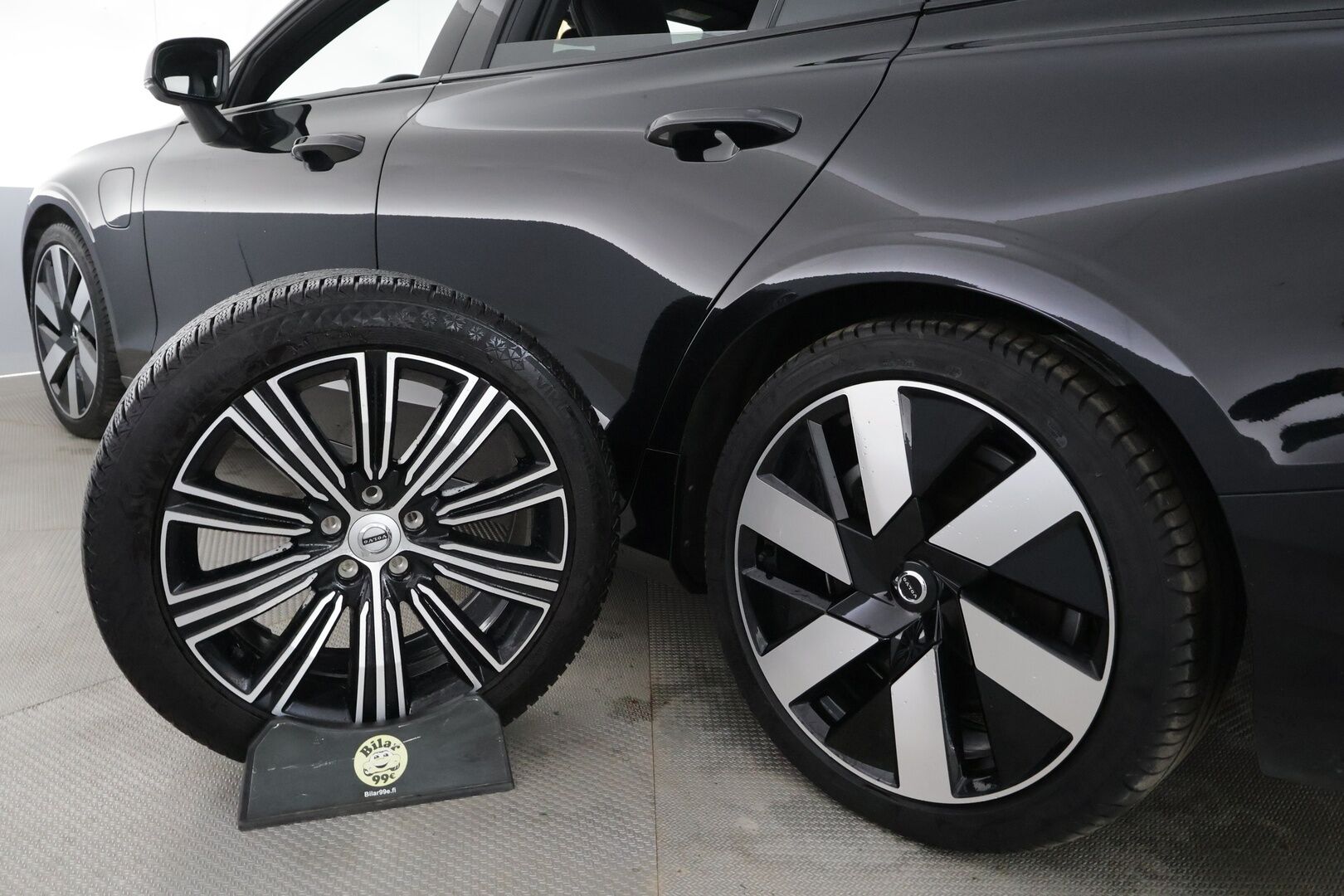 Volvo V60 2024 T8 AWD Long Range High Performance Plus Dark aut. - | ACC | Sporttipenkit muistilla | Puolinahat | Full-LED Active | P.kamera | BLIS | Pilot Assist | Keyless | Lämm. ratti | 1-om suomiauto | 2x renkaat aluin | 