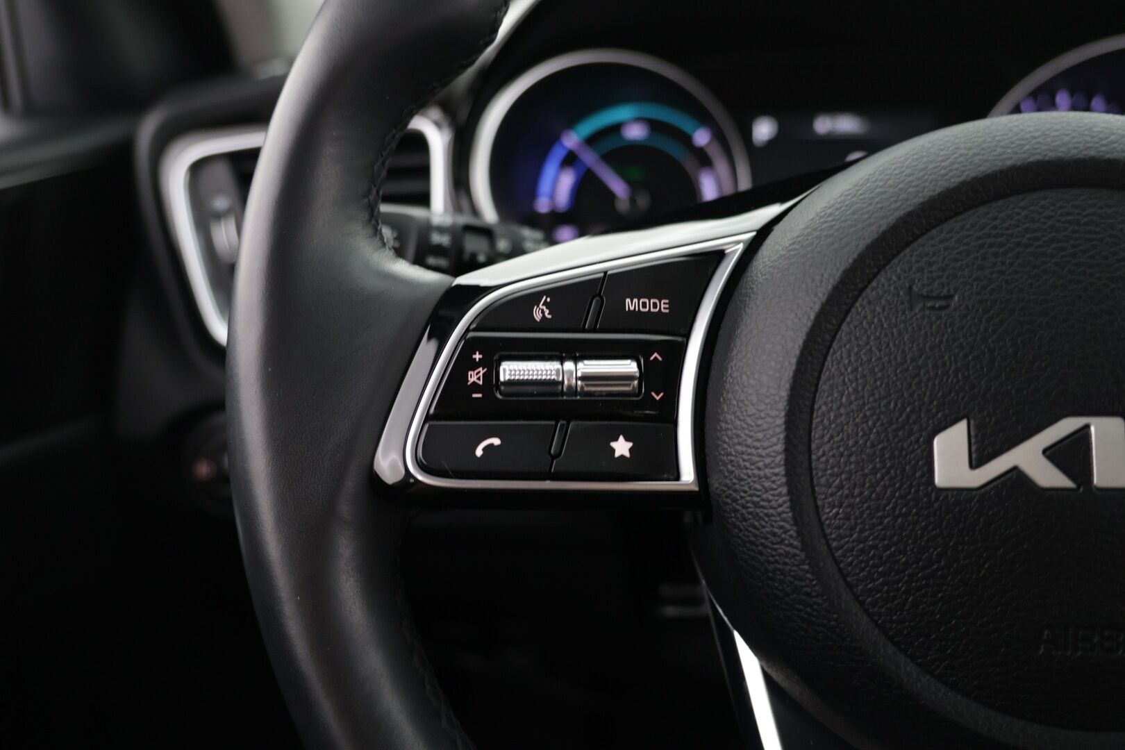Kia Ceed 2025 1,6 GDI Plug-In Hybrid EX SW DCT - | Kessy | P-Kamera | ACC | 1-Om Suomi-Auto |