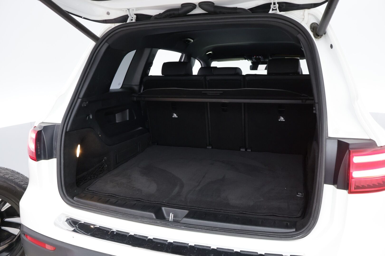 Mercedes-Benz EQB 2024 250+ - Suomiauto | DTR+Q | Nahkasisusta | Peruutuskamera | Sporttipenkit muistilla | Midline Sound | LED High Performance