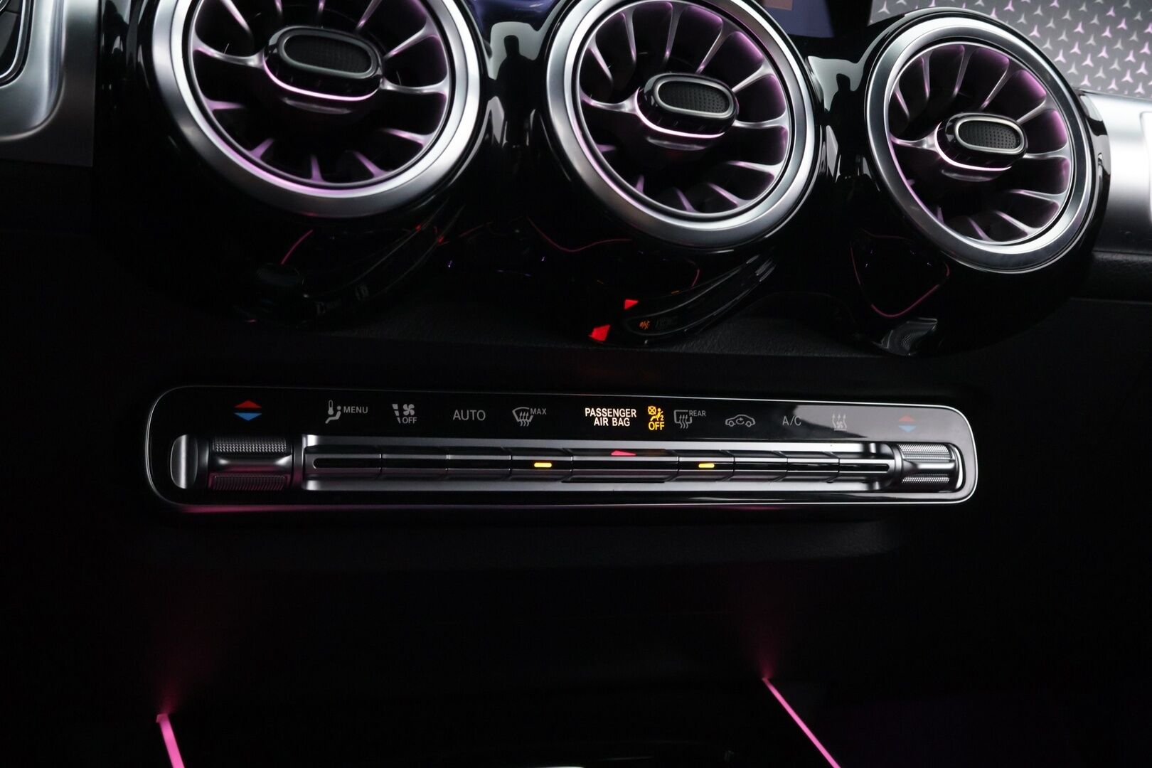 Mercedes-Benz EQB 2024 250+ - Suomiauto | DTR+Q | Nahkasisusta | Peruutuskamera | Sporttipenkit muistilla | Midline Sound | LED High Performance