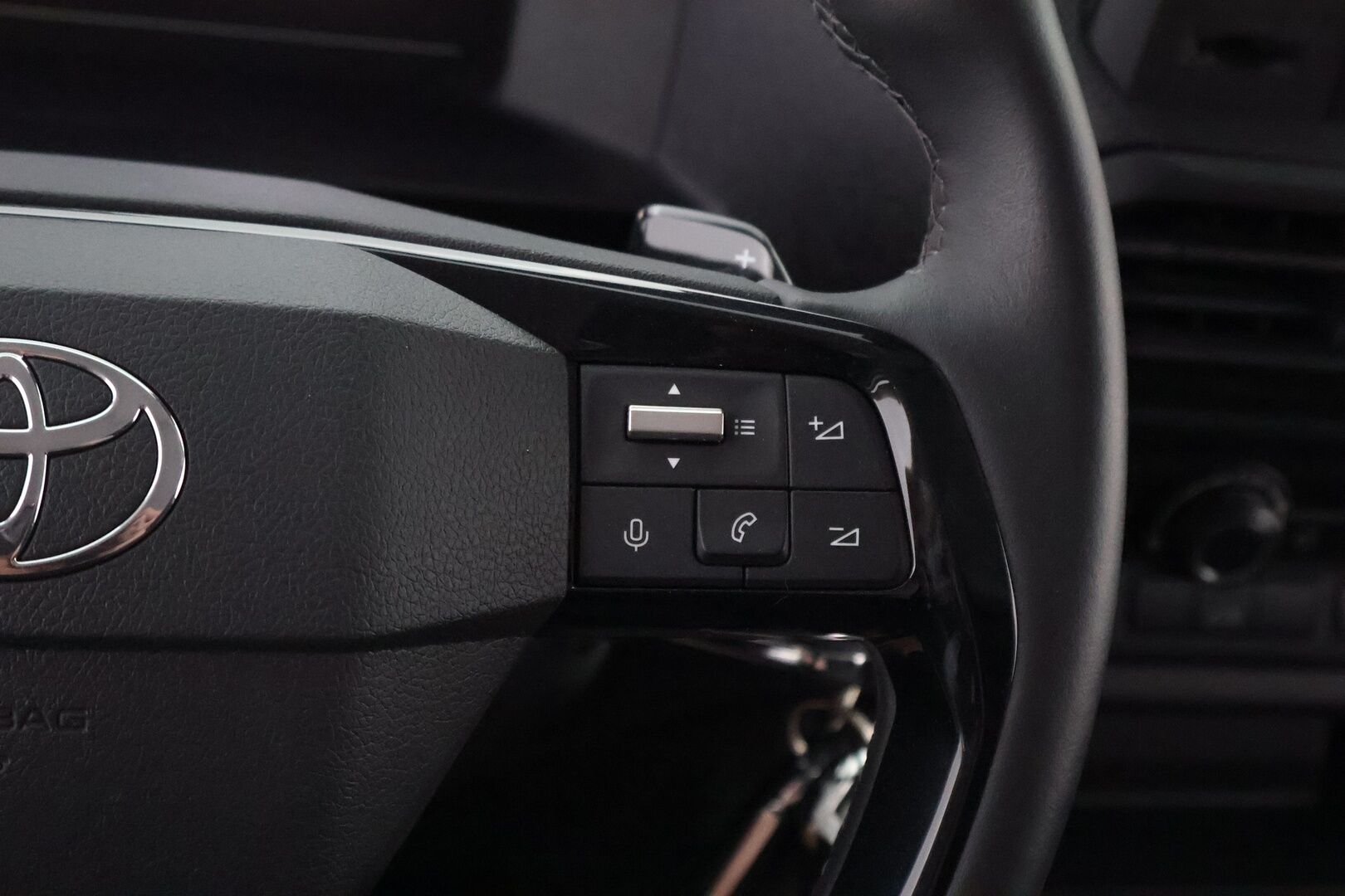 Toyota Proace 2024 2.0D L2 145 Base automaatti 4-ovinen - 3,99 % KORKOTARJOUS TÄHÄN AUTOON - ALV / Webasto / Vetokoukku / Vakkari / Peruutustutka / Bluetooth / Vaihtoehto uudelle!