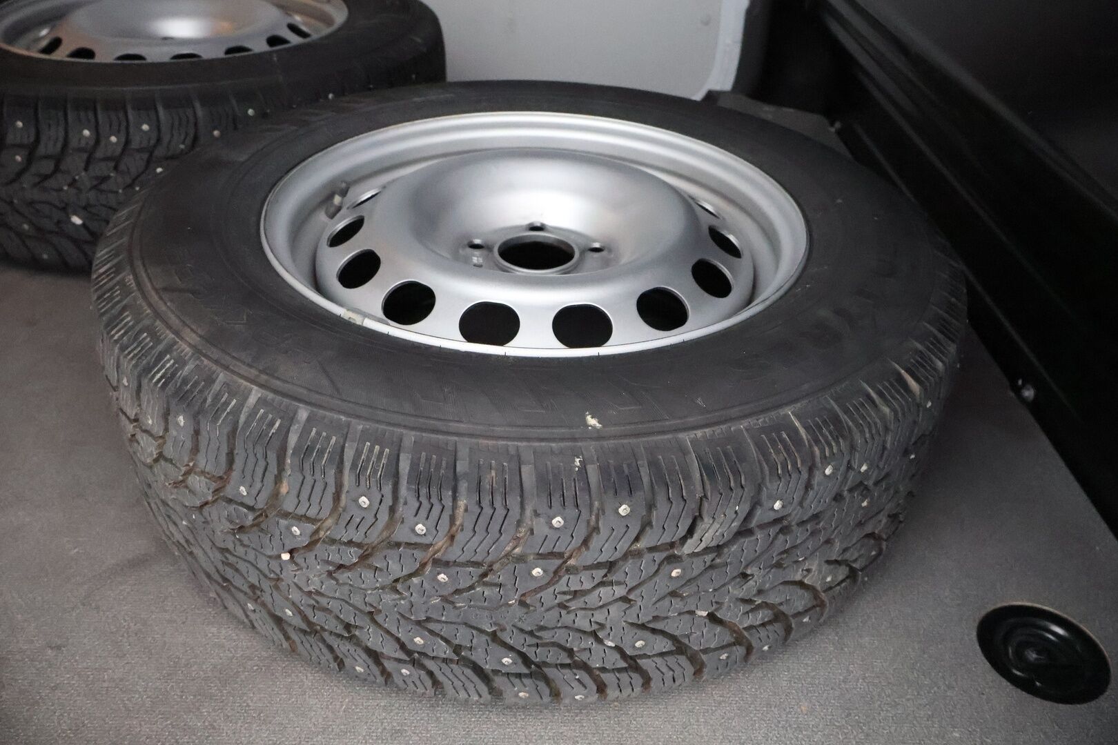 Toyota Proace 2024 2.0D L2 145 Base automaatti 4-ovinen - 3,99 % KORKOTARJOUS TÄHÄN AUTOON - ALV / Webasto / Vetokoukku / Vakkari / Peruutustutka / Bluetooth / Vaihtoehto uudelle!
