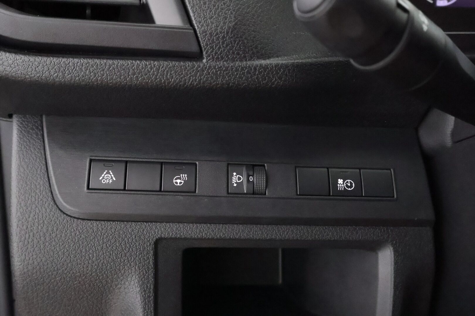 Toyota Proace 2024 2.0D L2 145 Base automaatti 4-ovinen - 3,99 % KORKOTARJOUS TÄHÄN AUTOON - ALV / Webasto / Vetokoukku / Vakkari / Peruutustutka / Bluetooth / Vaihtoehto uudelle!