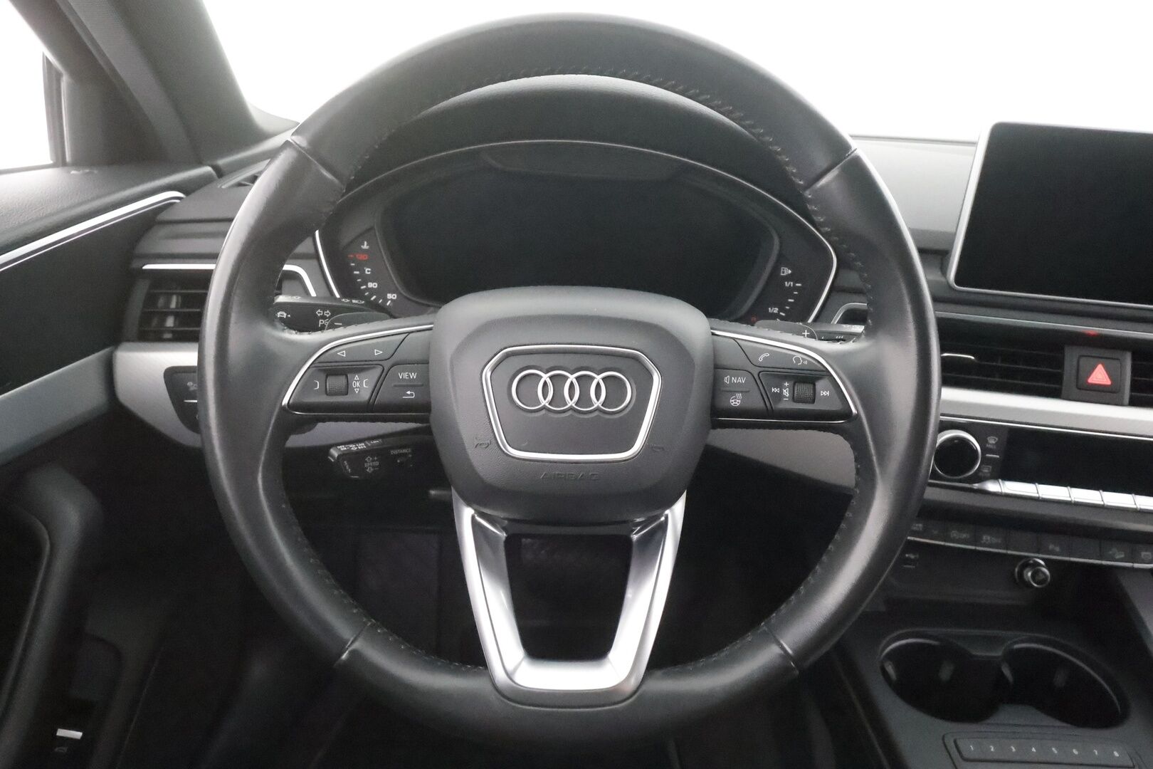 Audi A4 allroad quattro 2018 Business Comfort Edition 2,0 TFSI 185 kW quattro S tronic - | ACC | Webasto | Panorama | Koukku | Matrix-LED | P.Kamera | Navi | Keyless | Digimittari | Kaistavahti | Ratinlämmitin | Ambient | Sähköluukku | Sporttipenkit | Huippuvarusteet | 