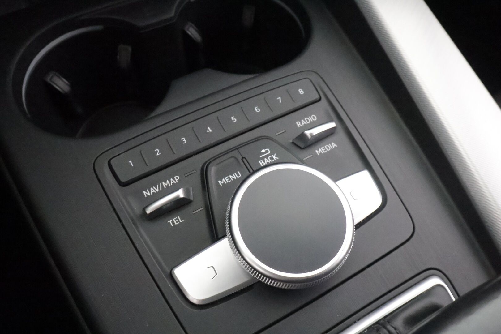 Audi A4 allroad quattro 2018 Business Comfort Edition 2,0 TFSI 185 kW quattro S tronic - | ACC | Webasto | Panorama | Koukku | Matrix-LED | P.Kamera | Navi | Keyless | Digimittari | Kaistavahti | Ratinlämmitin | Ambient | Sähköluukku | Sporttipenkit | Huippuvarusteet | 