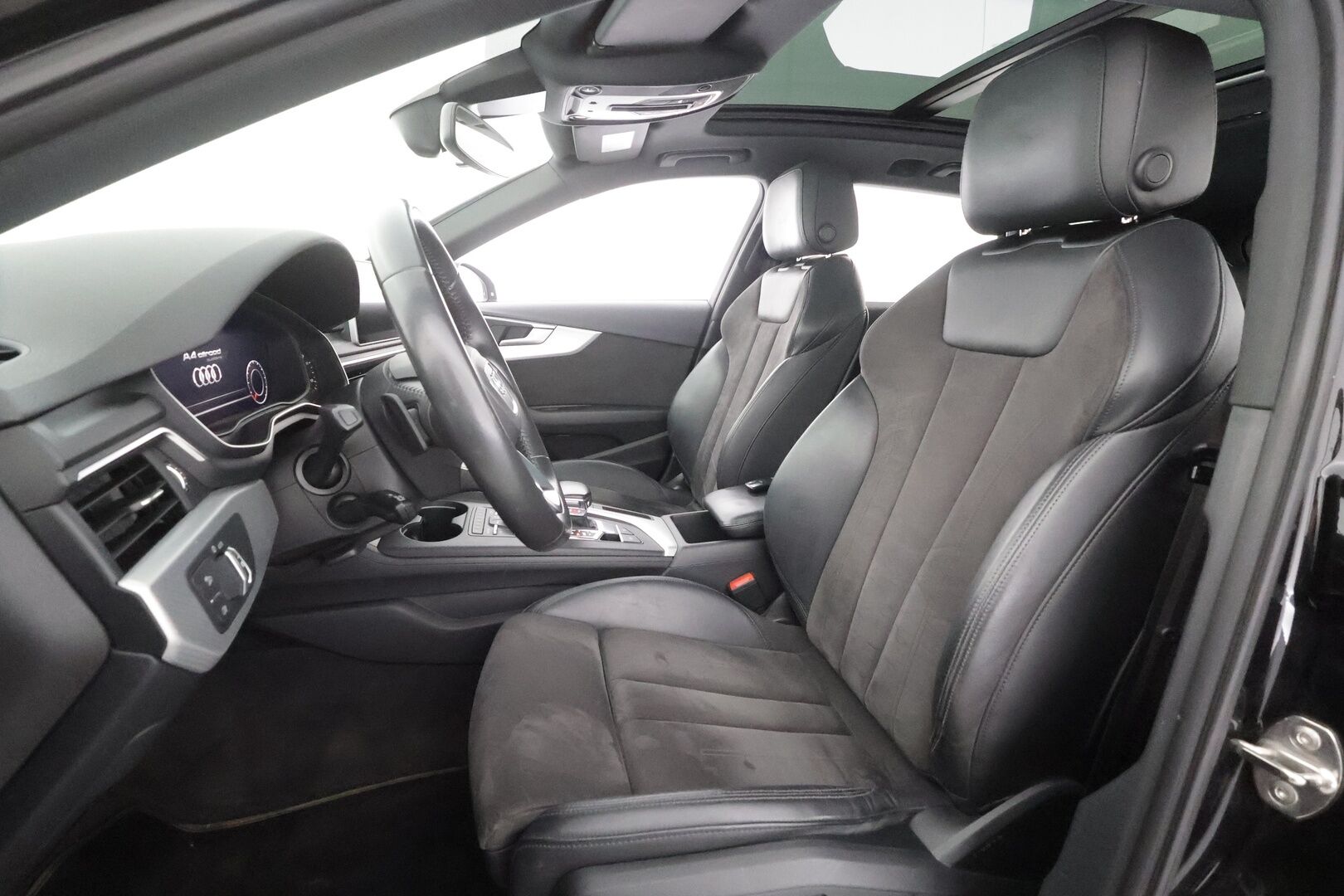 Audi A4 allroad quattro 2018 Business Comfort Edition 2,0 TFSI 185 kW quattro S tronic - | ACC | Webasto | Panorama | Koukku | Matrix-LED | P.Kamera | Navi | Keyless | Digimittari | Kaistavahti | Ratinlämmitin | Ambient | Sähköluukku | Sporttipenkit | Huippuvarusteet | 