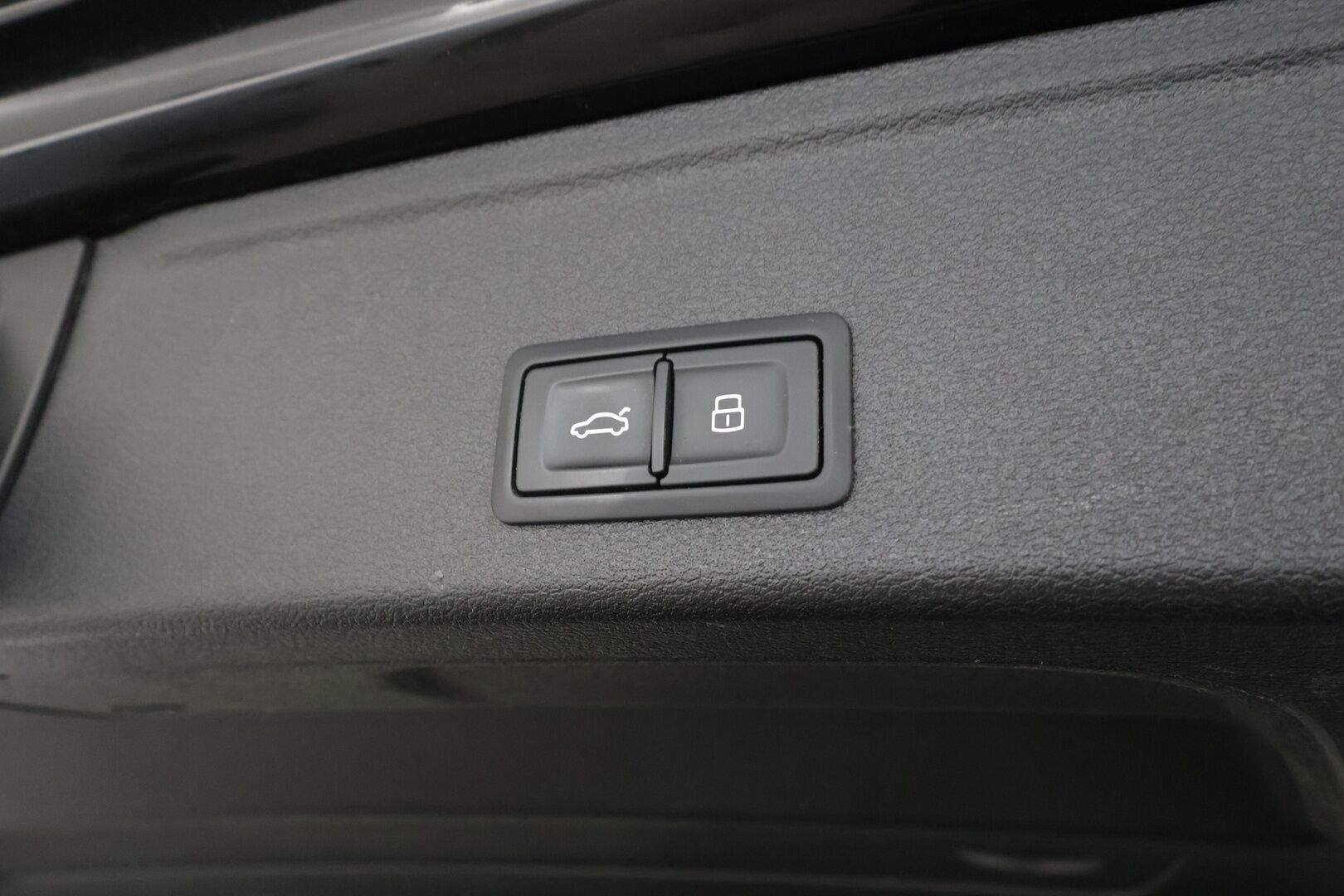 Audi A4 allroad quattro 2018 Business Comfort Edition 2,0 TFSI 185 kW quattro S tronic - | ACC | Webasto | Panorama | Koukku | Matrix-LED | P.Kamera | Navi | Keyless | Digimittari | Kaistavahti | Ratinlämmitin | Ambient | Sähköluukku | Sporttipenkit | Huippuvarusteet | 