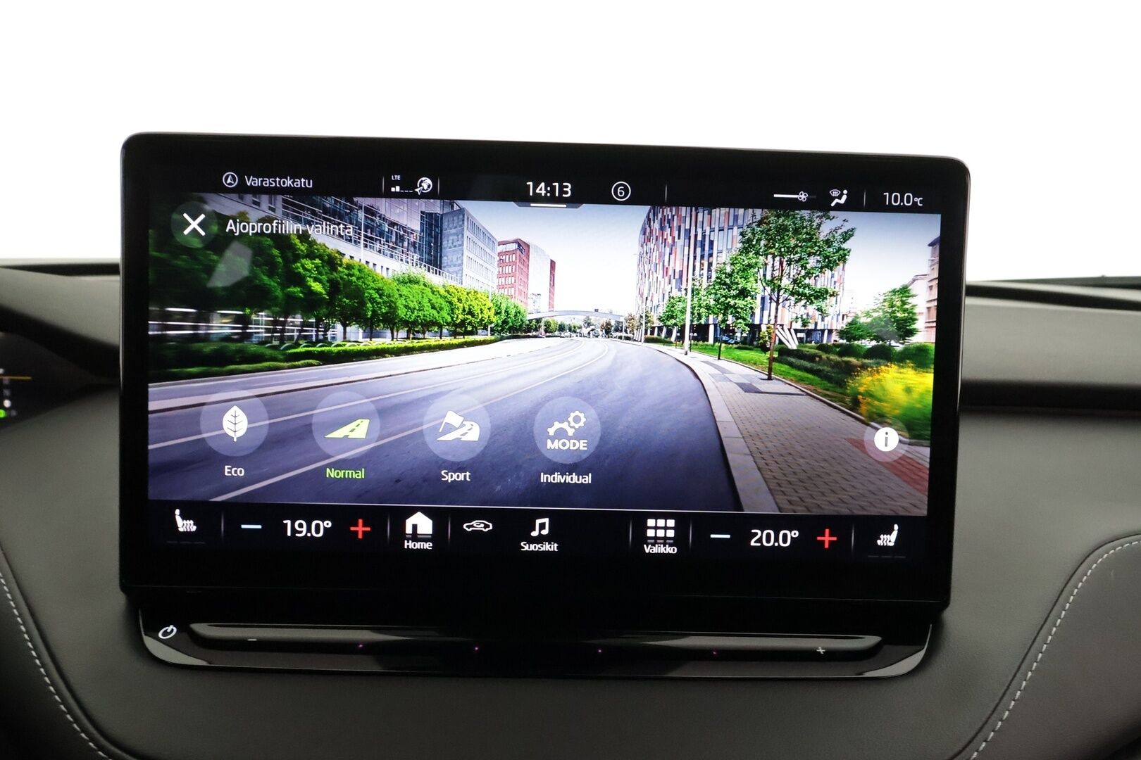 Skoda Enyaq 2021 80 SportLine iV * ILP / Koukku / ACC / Matrix-LED / 360° / Navi / Kaistavahti / Digimittaristo / Keyless * - Akku kuntotarkastettu / Kahdet renkaat