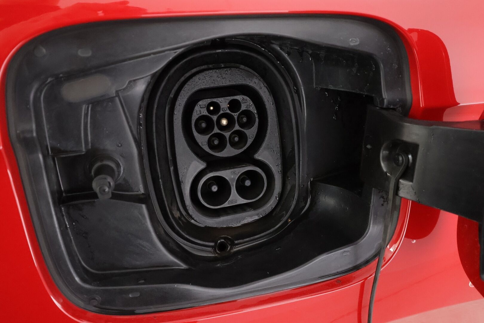 Skoda Enyaq 2021 80 SportLine iV * ILP / Koukku / ACC / Matrix-LED / 360° / Navi / Kaistavahti / Digimittaristo / Keyless * - HULLU BLACKWEEK 2,49% KORKOTARJOUS - Akku kuntotarkastettu / Kahdet renkaat