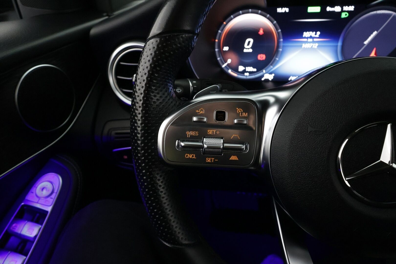 Mercedes-Benz GLC 2021 300 de 4MATIC AMG EQ Power * Distronic / LED-High Performance / P.kamera / Sportpenkit / Navi / Kaistavahti * - Akku kuntotarkastettu SoH 89% / Kahdet renkaat - Osta nyt, maksa vasta ensi vuonna