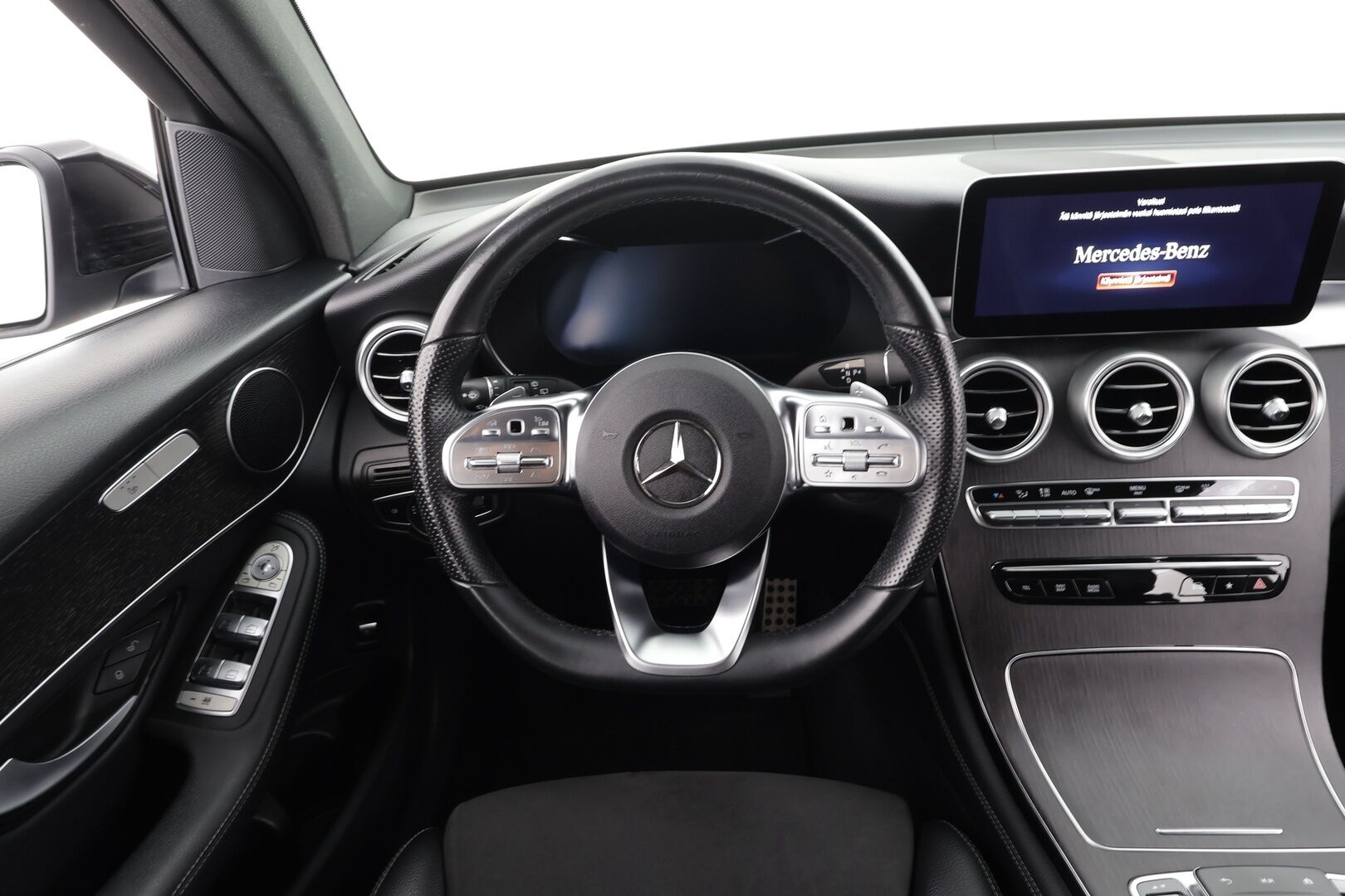 Mercedes-Benz GLC 2021 300 de 4MATIC AMG EQ Power * Distronic / LED-High Performance / P.kamera / Sportpenkit / Navi / Kaistavahti * - Akku kuntotarkastettu SoH 89% / Kahdet renkaat - Osta nyt, maksa vasta ensi vuonna
