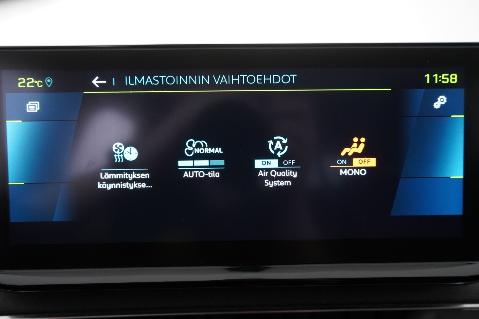 PEUGEOT 3008 2021 Hybrid4 300hv AWD EAT8-aut. - 3,99 % KORKOTARJOUS TÄHÄN AUTOON - 31.5. ASTI! - Katso hinta! / Facelift / Sporttipenkit / Koukku / Peruutuskamera / KeylessGo / Navi