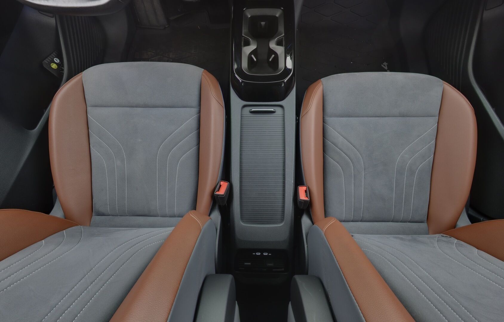 VOLKSWAGEN ID.4 2021 Pro Performance 1ST 150 kW, akku 77 kWh - | ACC | Koukku | P-Kamera | Navi | ILP | Ennakkomyynnissä! |