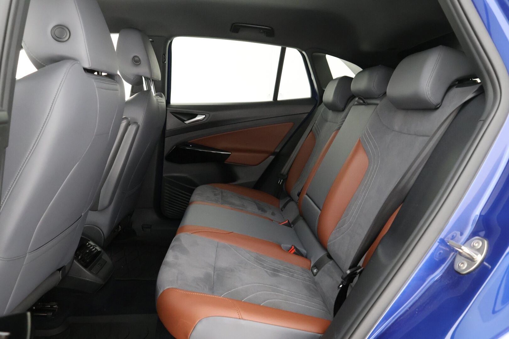 VOLKSWAGEN ID.4 2021 Pro Performance 1ST 150 kW, akku 77 kWh - | ACC | Koukku | P-Kamera | Navi | ILP | Ennakkomyynnissä! |