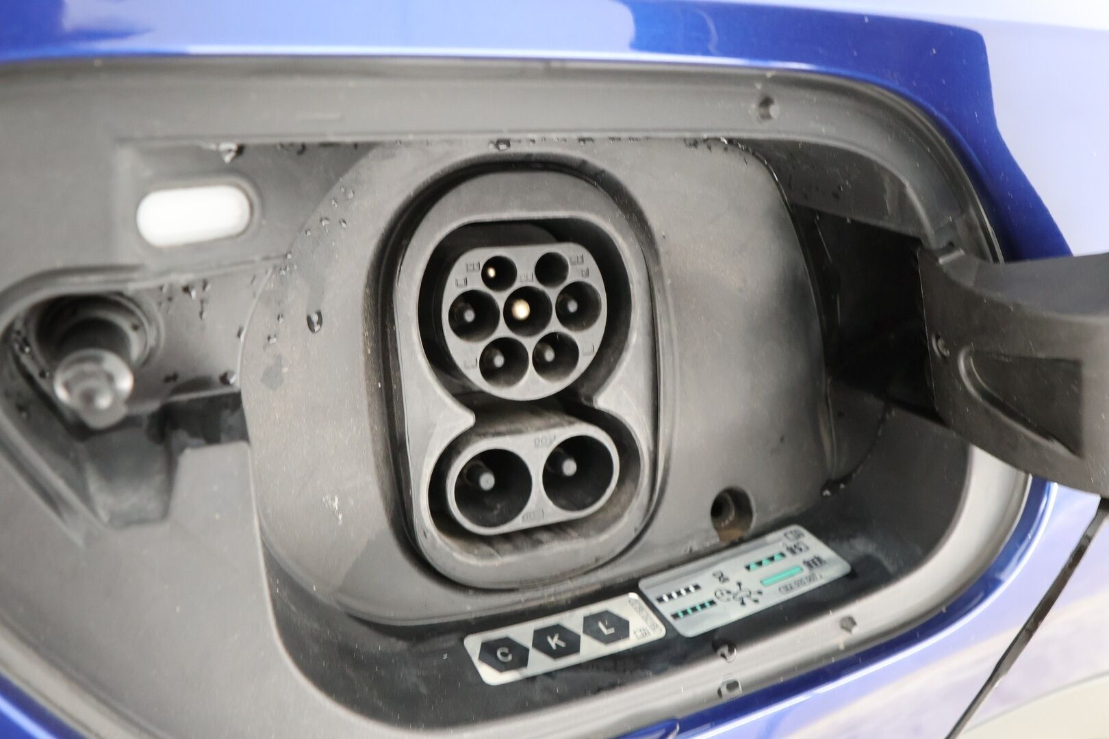 VOLKSWAGEN ID.4 2021 Pro Performance 1ST 150 kW, akku 77 kWh - | ACC | Koukku | P-Kamera | Navi | ILP | Ennakkomyynnissä! |