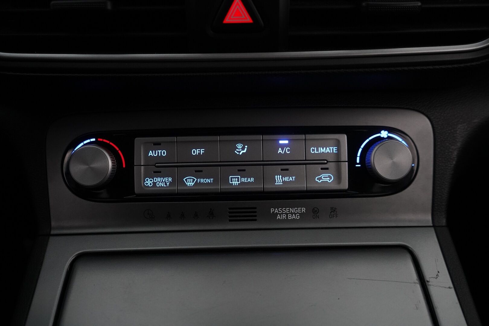 HYUNDAI KONA 2019 electric 64 kWh 204 hv Style - SUOMEN EDULLISIN 64kWh! / Adapt.Vakkari / Ilmastoidut nahat / KRELL / Lämpöpumppu / P-Kamera / HUD / Sähköpenkit