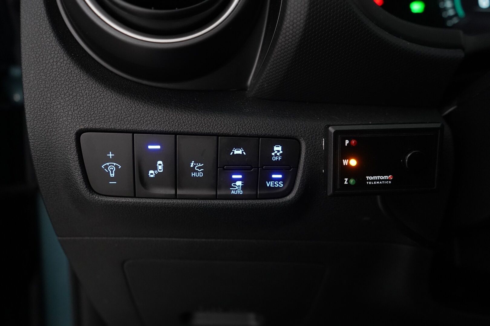 HYUNDAI KONA 2019 electric 64 kWh 204 hv Style - SUOMEN EDULLISIN 64kWh! / Adapt.Vakkari / Ilmastoidut nahat / KRELL / Lämpöpumppu / P-Kamera / HUD / Sähköpenkit