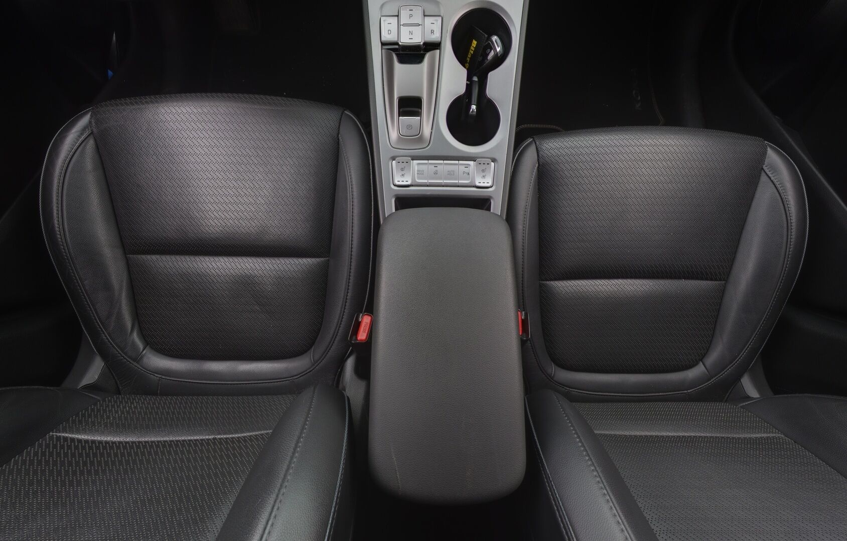 HYUNDAI KONA 2019 electric 64 kWh 204 hv Style - SUOMEN EDULLISIN 64kWh! / Adapt.Vakkari / Ilmastoidut nahat / KRELL / Lämpöpumppu / P-Kamera / HUD / Sähköpenkit