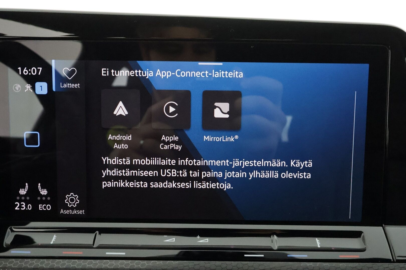 Volkswagen Golf 2021 GTE 180 kW (PHEV) DSG * ACC / LED / P.Kamera / Digimittaristo / Navi / Kaistavahti / Keyless * - Akku kuntotarkastettu / 2x Latauskaapelit / Kahdet renkaat