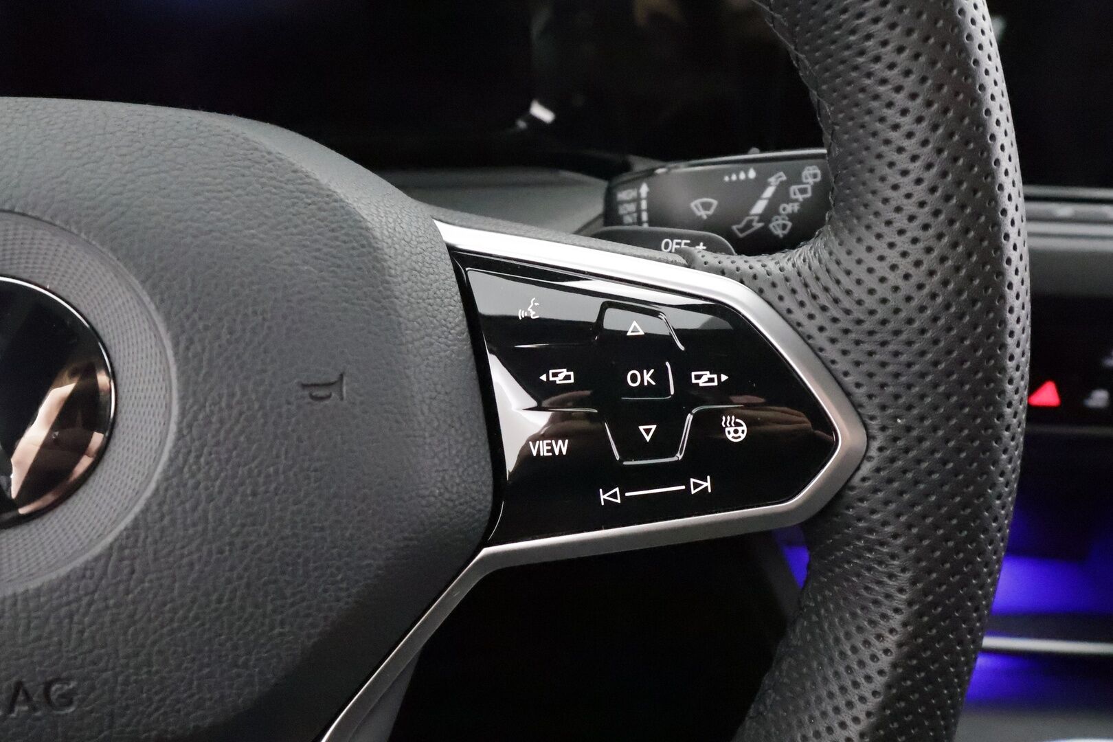 Volkswagen Golf 2021 GTE 180 kW (PHEV) DSG * ACC / LED / P.Kamera / Digimittaristo / Navi / Kaistavahti / Keyless * - Akku kuntotarkastettu / 2x Latauskaapelit / Kahdet renkaat