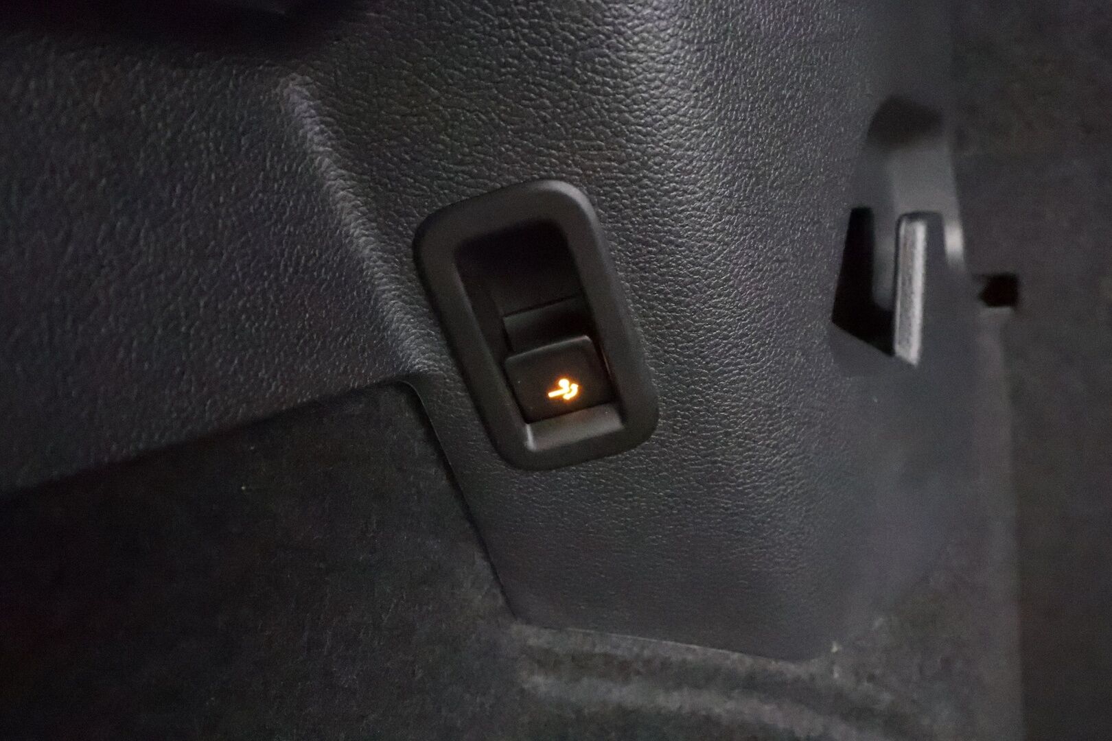 Volkswagen Golf 2021 GTE 180 kW (PHEV) DSG * ACC / LED / P.Kamera / Digimittaristo / Navi / Kaistavahti / Keyless * - Akku kuntotarkastettu / 2x Latauskaapelit / Kahdet renkaat