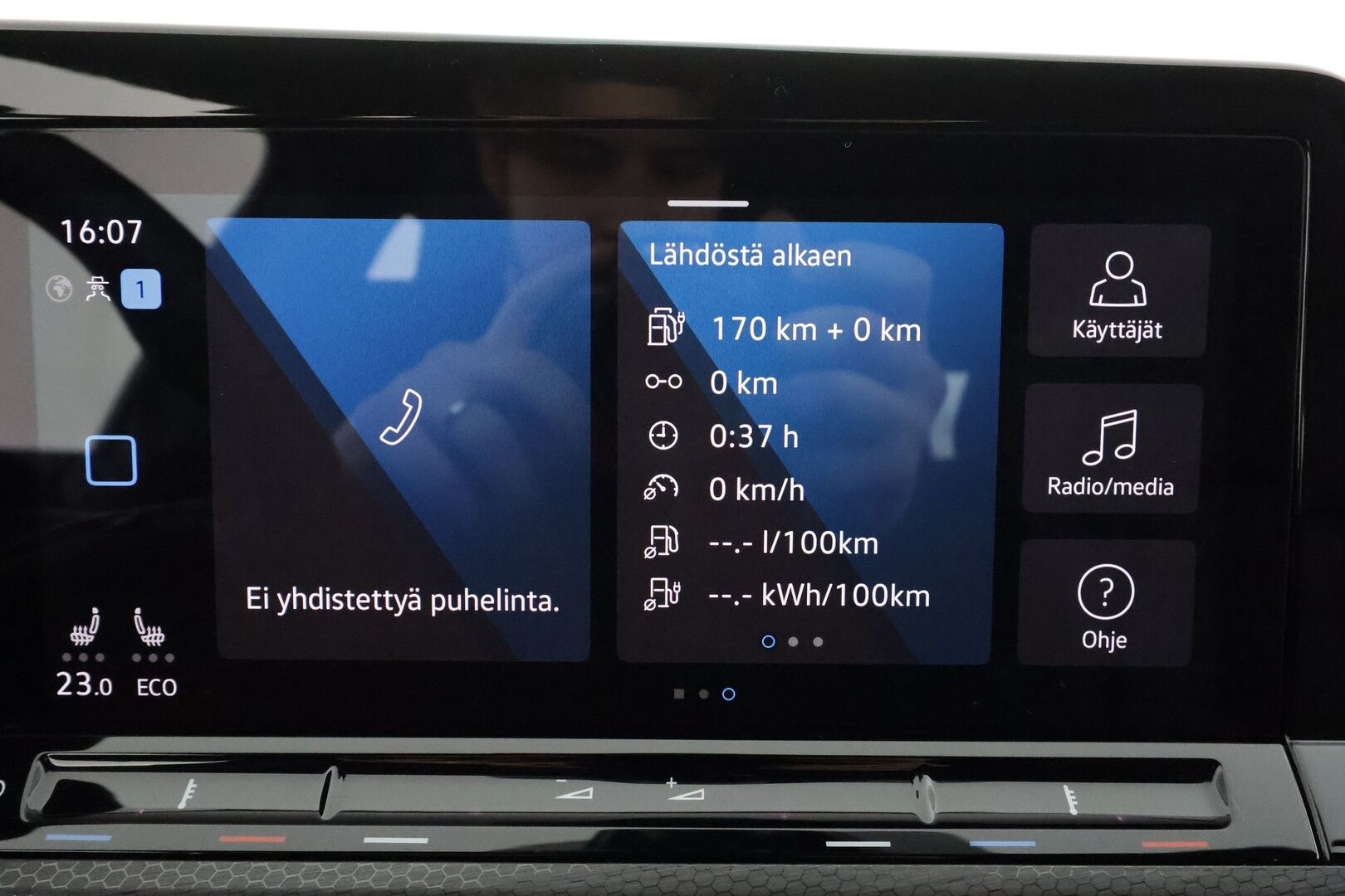 Volkswagen Golf 2021 GTE 180 kW (PHEV) DSG * ACC / LED / P.Kamera / Digimittaristo / Navi / Kaistavahti / Keyless * - 2x Latauskaapelit / Kahdet renkaat - HULLU BLACKWEEK KORKOTARJOUS 2,49%