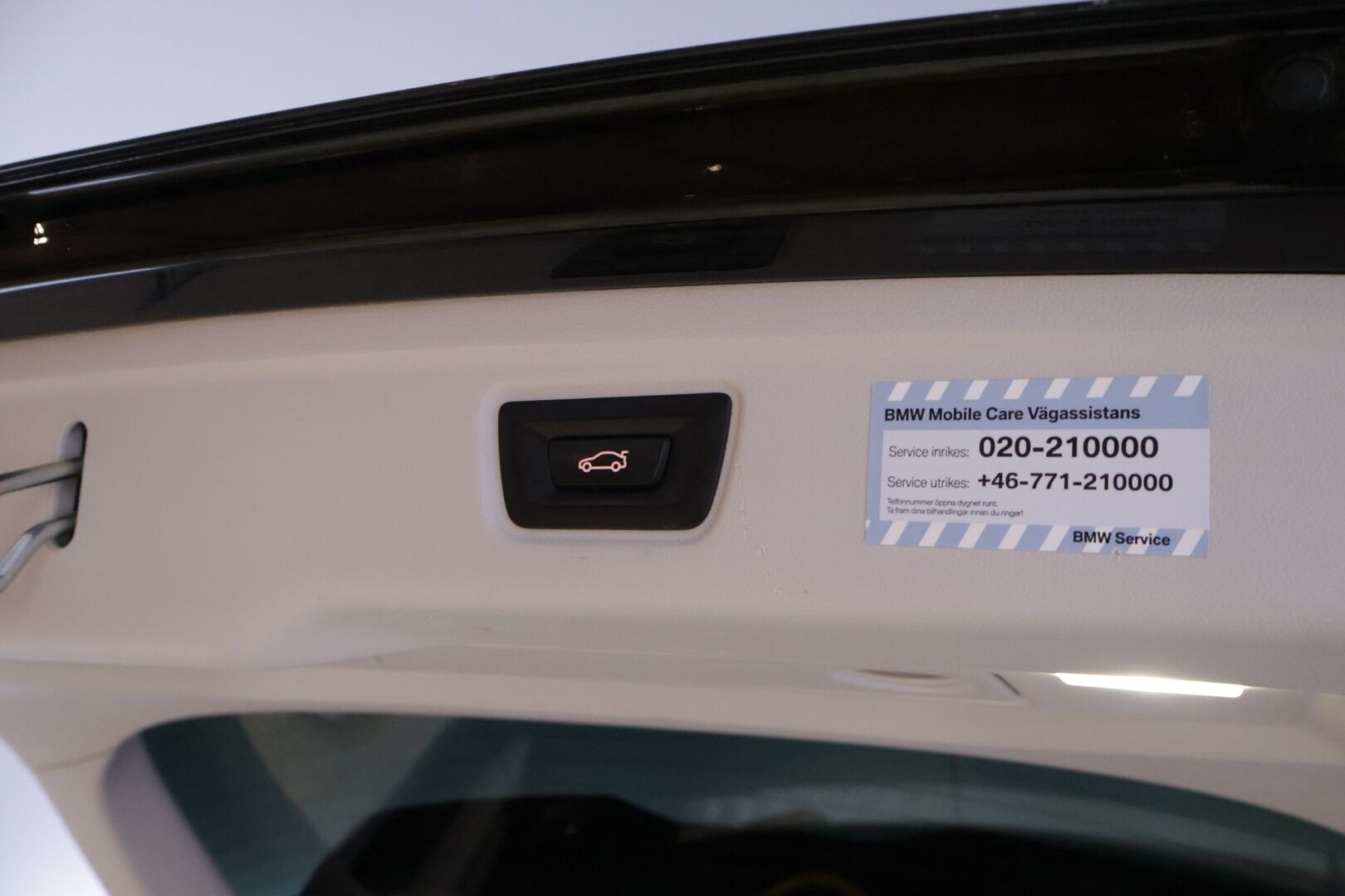 BMW 330 2021 G21 Touring 330e xDrive Business Sport *P-Kamera / Digimittari / Vakkari / Premium Audio / S.lisälämmitin / Sporttipenkit / Navi / S.Luukku* - *Kahdet asialliset renkaat ja vanteet / Asiallisesti huollettu!* - HULLUT AVAJAISHULINAT KORKOTARJOUS 3,29 %