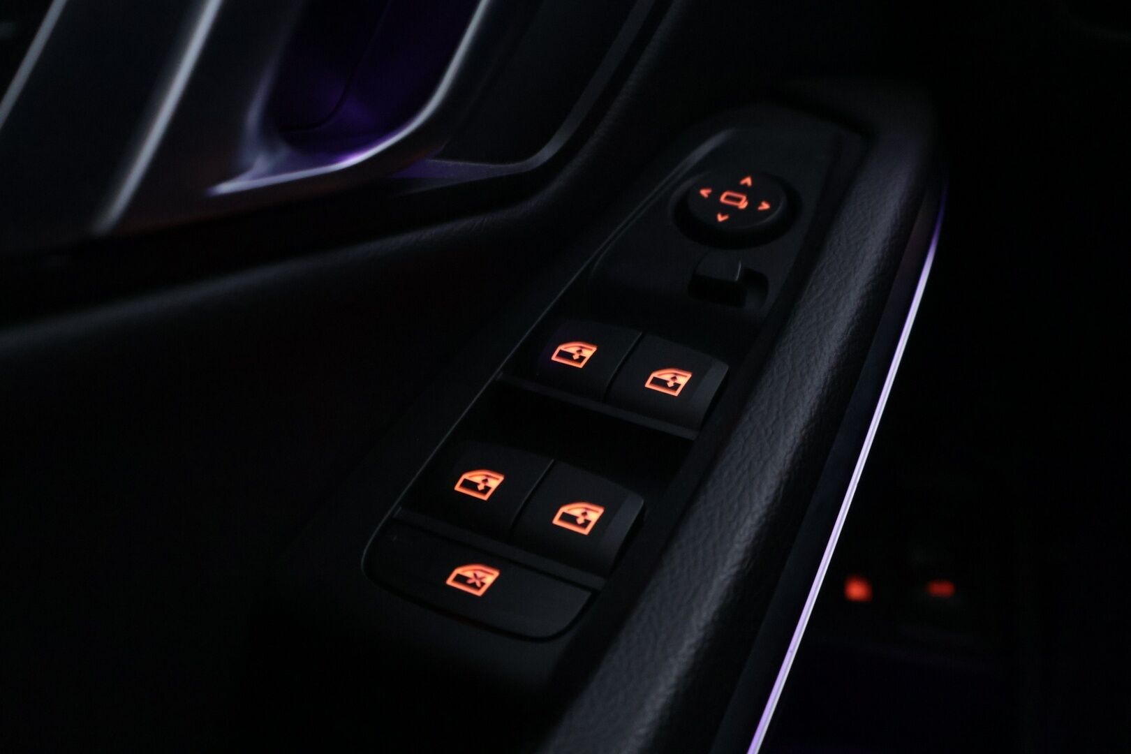 BMW 330 2021 G21 Touring 330e xDrive Business Sport *P-Kamera / Digimittari / Vakkari / Premium Audio / S.lisälämmitin / Sporttipenkit / Navi / S.Luukku* - *Kahdet asialliset renkaat ja vanteet / Asiallisesti huollettu!* - HULLUT AVAJAISHULINAT KORKOTARJOUS 3,29 %