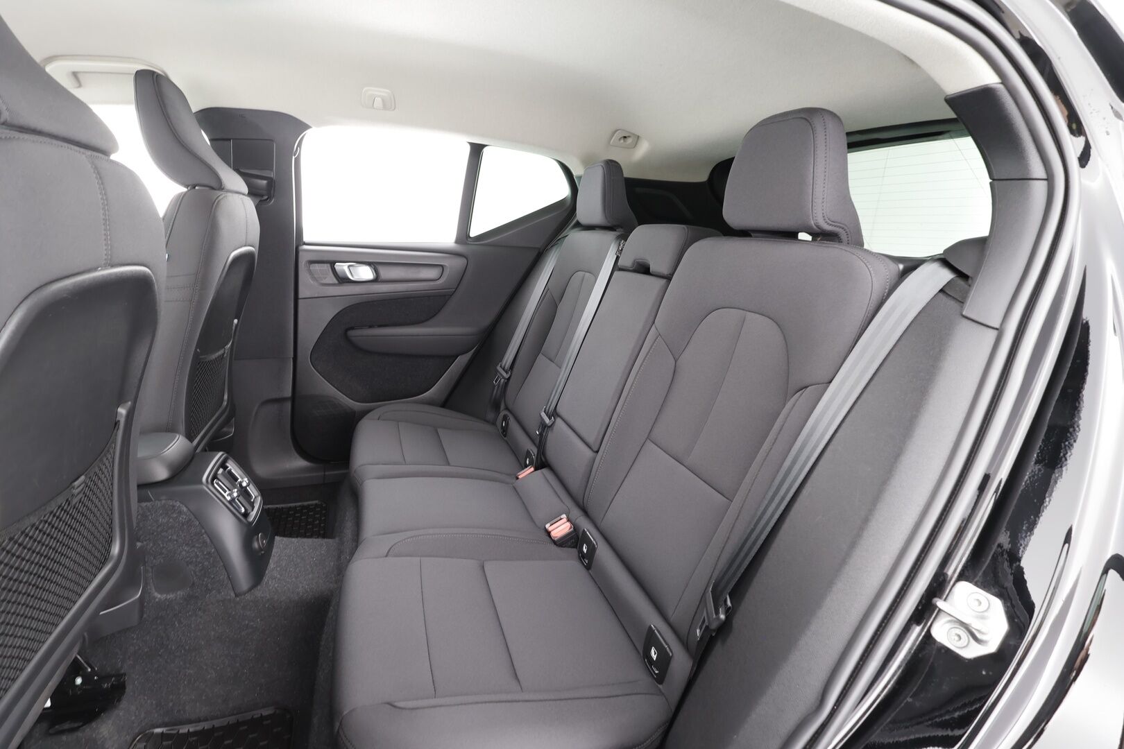 Volvo XC40 2021 T4 TwE Inscription Expression aut R-Design - Lisälämmitin | ACC | 360-Kamera | Adapt.LED | BLIS | Navi | Sporttipenkit | Apple&Android!