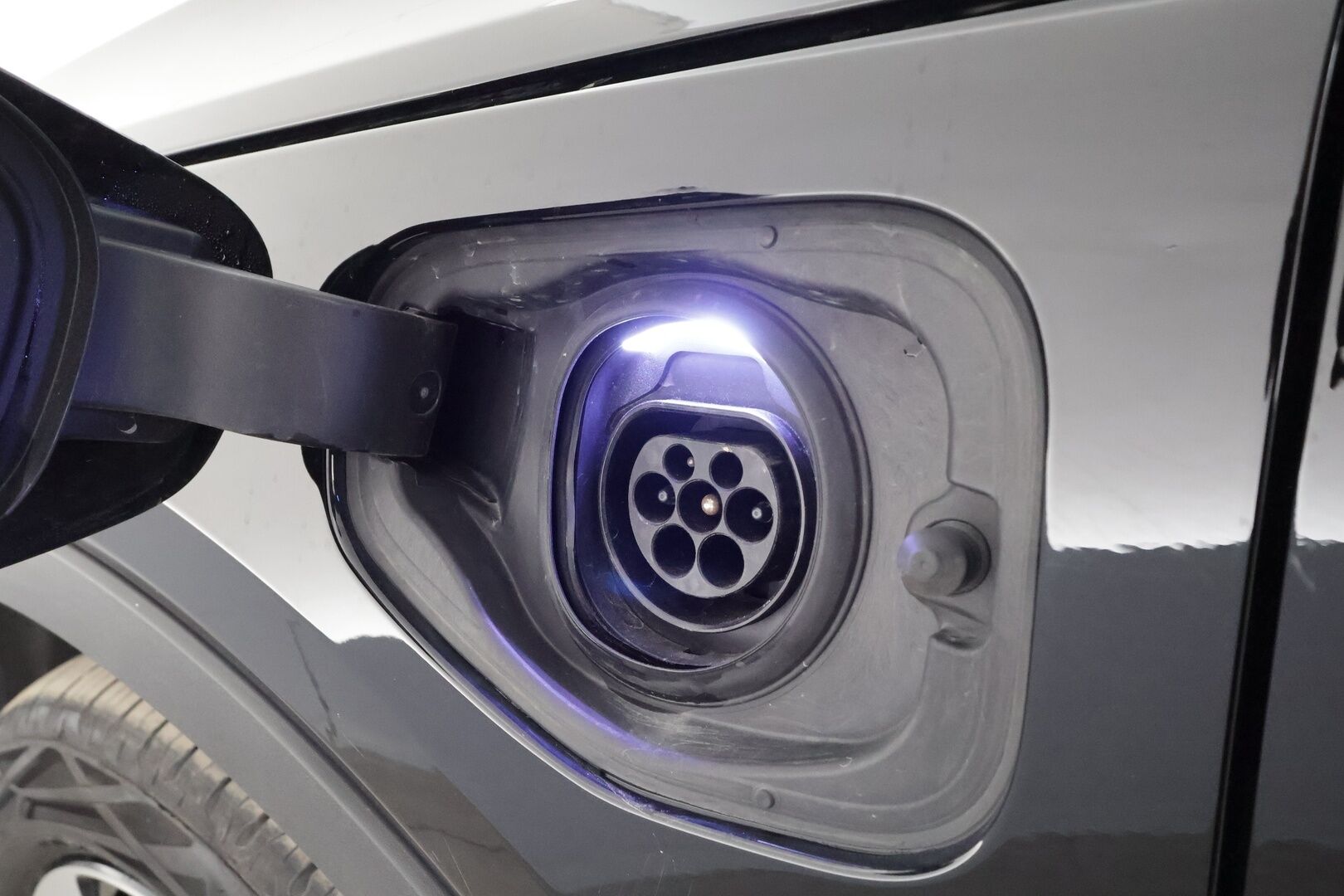 Volvo XC40 2021 T4 TwE Inscription Expression aut R-Design - Lisälämmitin | ACC | 360-Kamera | Adapt.LED | BLIS | Navi | Sporttipenkit | Apple&Android!