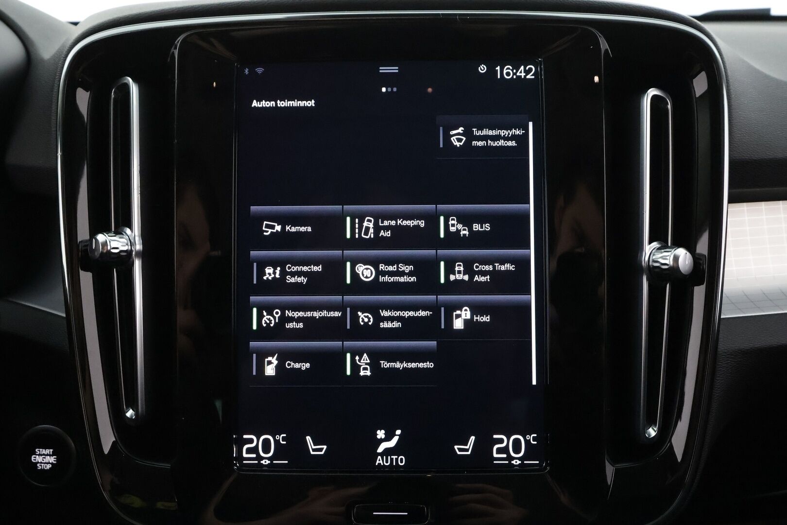 Volvo XC40 2021 T4 TwE Inscription Expression aut R-Design - Lisälämmitin | ACC | 360-Kamera | Adapt.LED | BLIS | Navi | Sporttipenkit | Apple&Android!