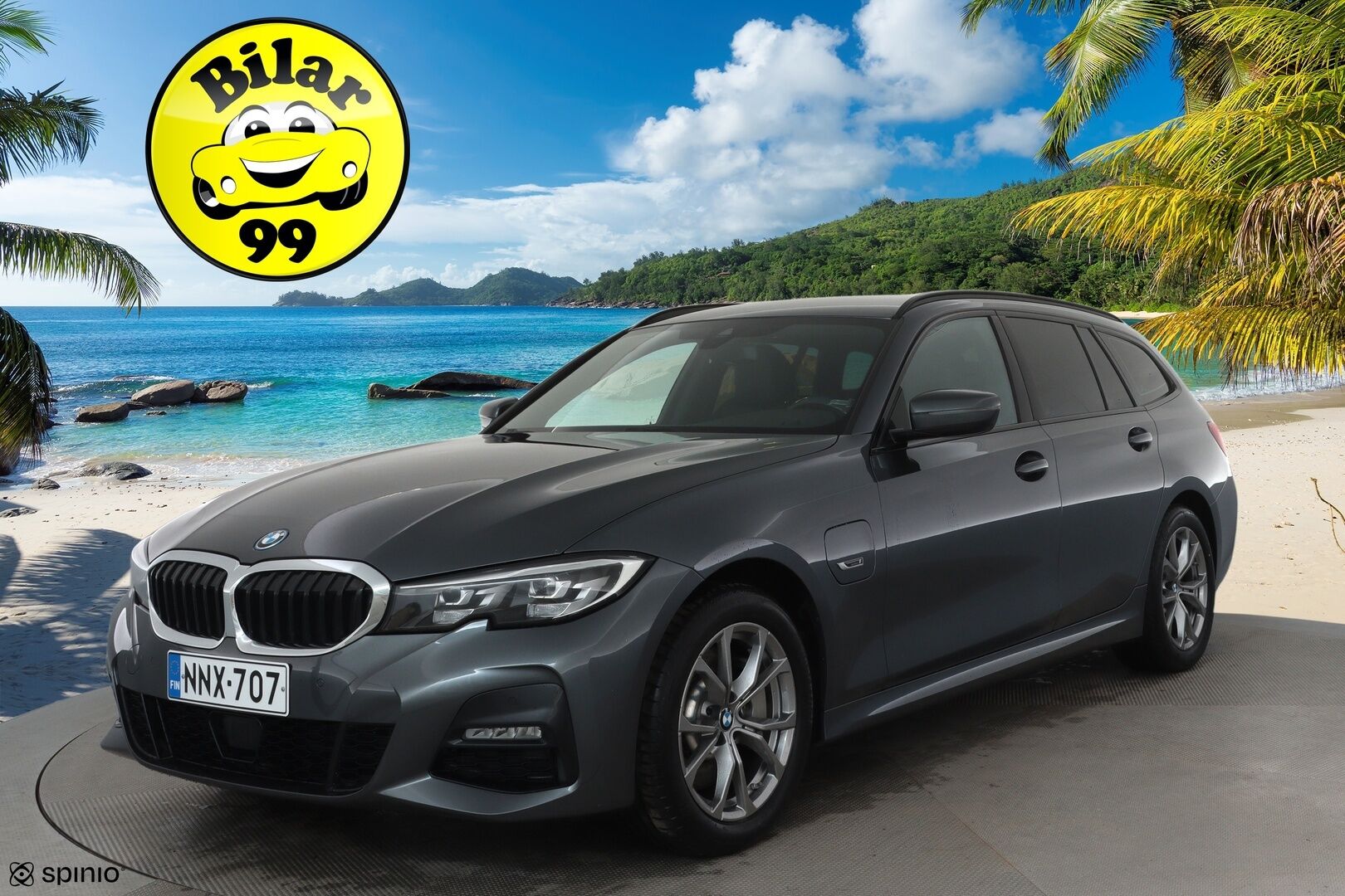 BMW 330 2022 G21 Touring 330e xDrive A Charged Edition M Sport *ACC / P.tutkat / LED / Navi / Sporttipenkit* - 3,99 % KORKOTARJOUS TÄHÄN AUTOON 28.9. ASTI! - Kahdet renkaat aluvanteilla