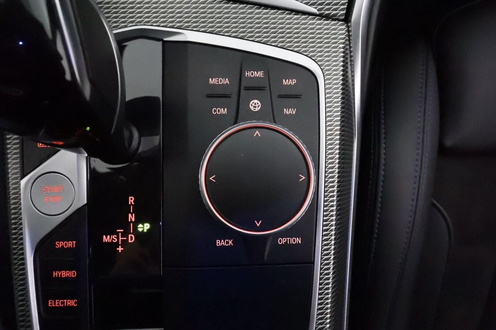 BMW 330 2022 G21 Touring 330e xDrive A Charged Edition M-Sport *ACC / P.tutkat / LED / Navi / Sporttipenkit* - Kahdet renkaat aluvanteilla - Osta nyt, maksa vasta ensi vuonna