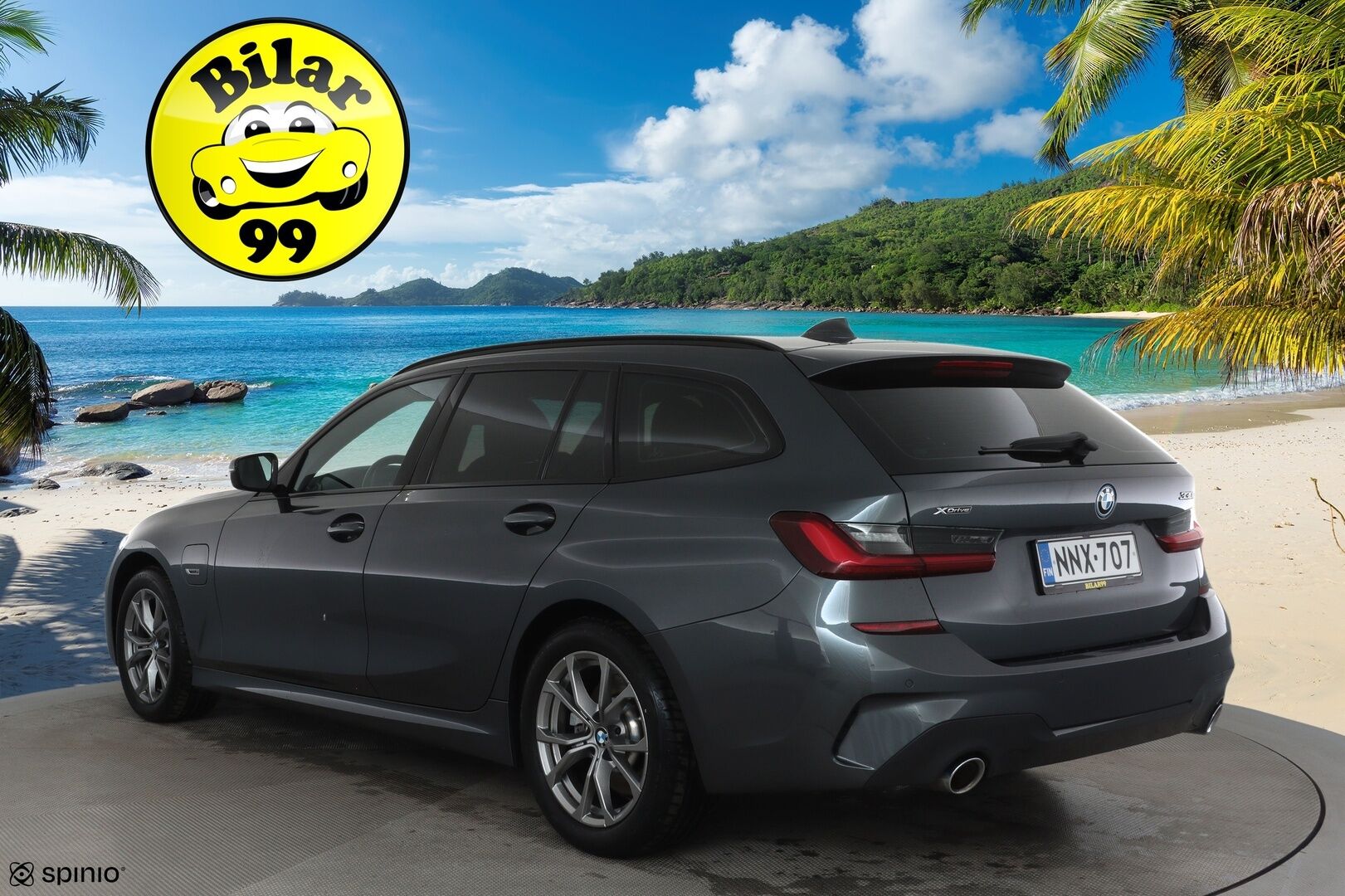BMW 330 2022 G21 Touring 330e xDrive A Charged Edition M Sport *ACC / P.tutkat / LED / Navi / Sporttipenkit* - 3,99 % KORKOTARJOUS TÄHÄN AUTOON 28.9. ASTI! - Kahdet renkaat aluvanteilla