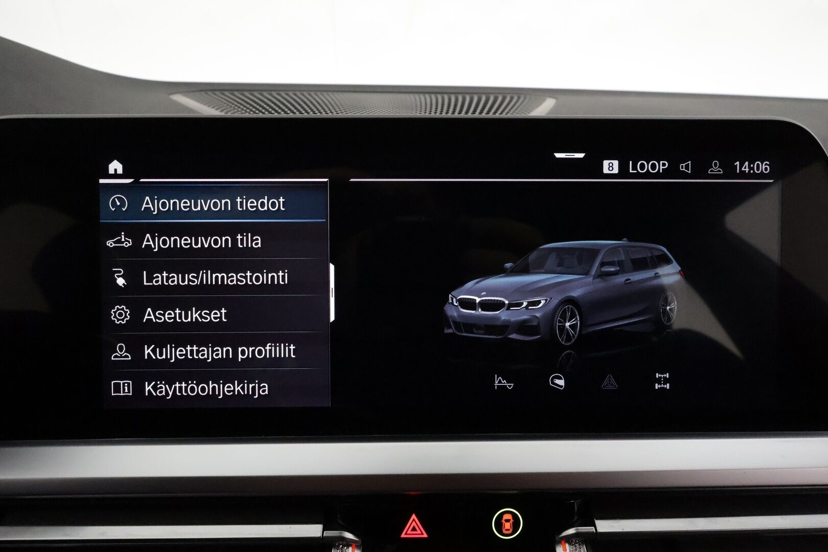 BMW 330 2022 G21 Touring 330e xDrive A Charged Edition M Sport *ACC / P.tutkat / LED / Navi / Sporttipenkit* - 3,99 % KORKOTARJOUS TÄHÄN AUTOON 28.9. ASTI! - Kahdet renkaat aluvanteilla