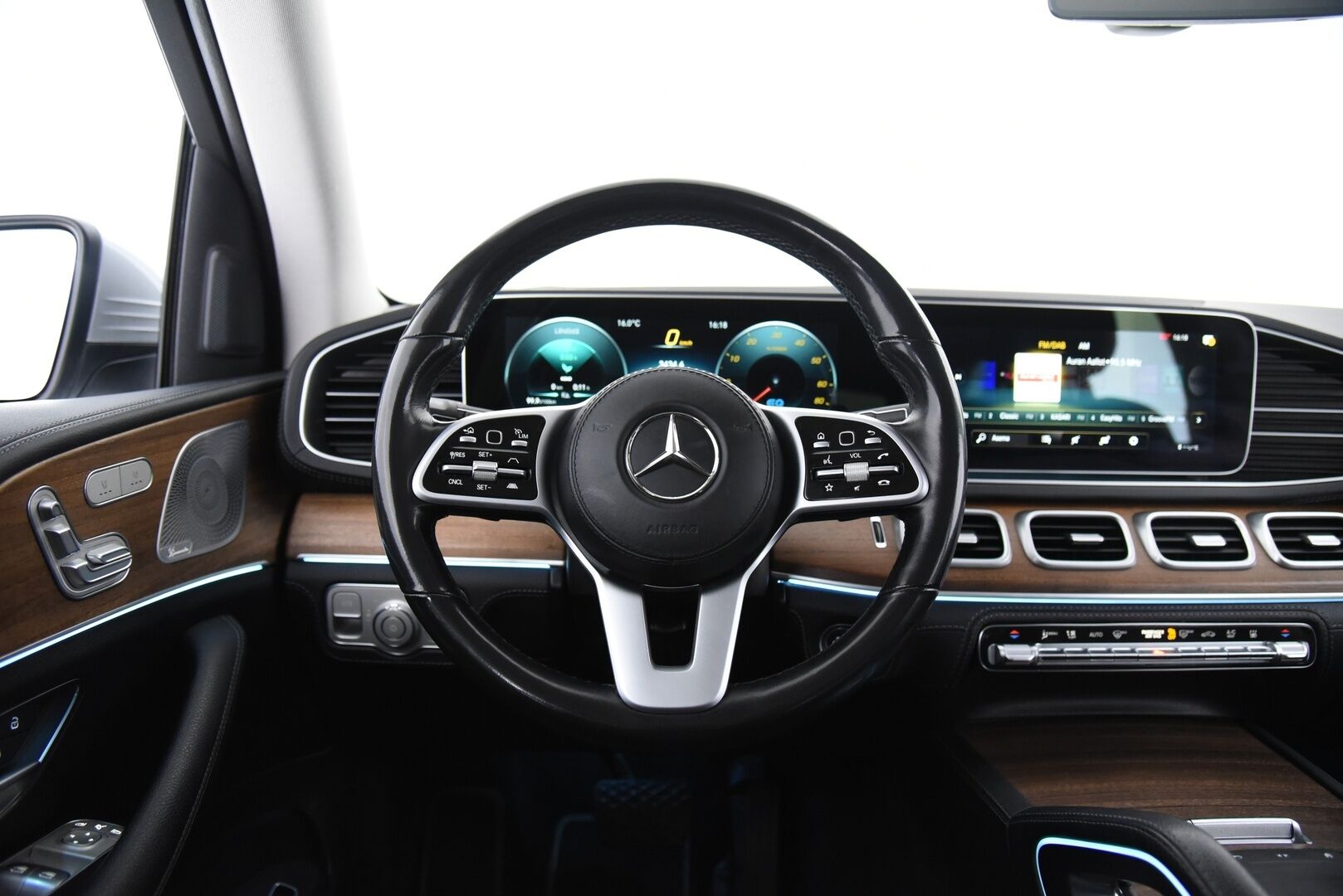 Mercedes-Benz GLE 2021 350 de 4MATIC EQ Power AMG ** Adapt.Vak / HUD / Burmester / Ilmastoidut & Hierovat / 360-Kamera / Ilma-alusta ** - Huippuvarusteltu Yksilö!