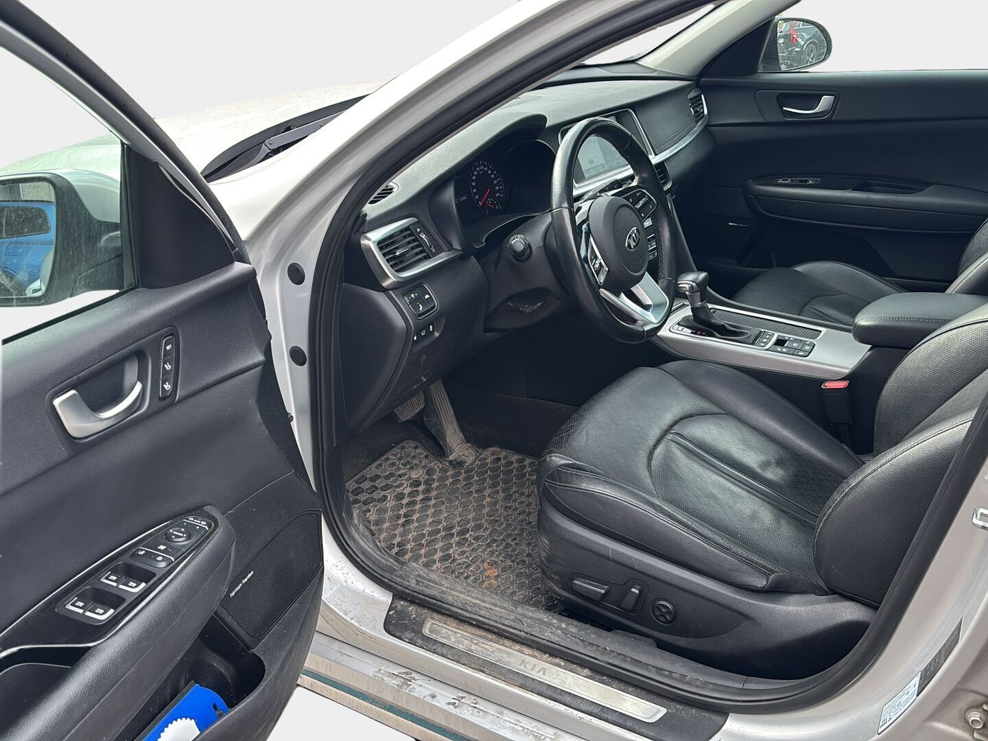 Kia Optima 2020 2,0 GDI PHEV Business Luxury SW A/T  H&K/360 kamera/ilmastoidut muistipenkit/ - H&K äänentoisto/ lasikatto/ ilmastoidut muistipenkit/