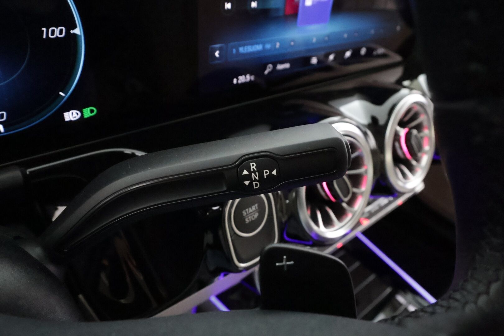 Mercedes-Benz EQA 2024 300 4MATIC Progressive Advanced Plus * Distronic+ / Widescreen / Lisälämmitin / 360-Kamera / Nahkaverhoilu / Apple&Android * - Akku kuntotarkastettu SoH 98,1% / 2x Lataus / Kahdet Renkaat