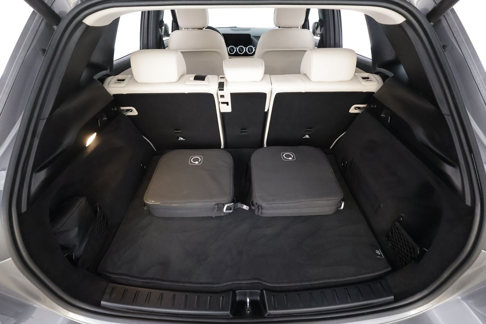 Mercedes-Benz EQA 2024 300 4MATIC Progressive Advanced Plus * Distronic+ / Widescreen / Lisälämmitin / 360-Kamera / Nahkaverhoilu / Apple&Android * - Akku kuntotarkastettu SoH 98,1% / 2x Lataus / Kahdet Renkaat