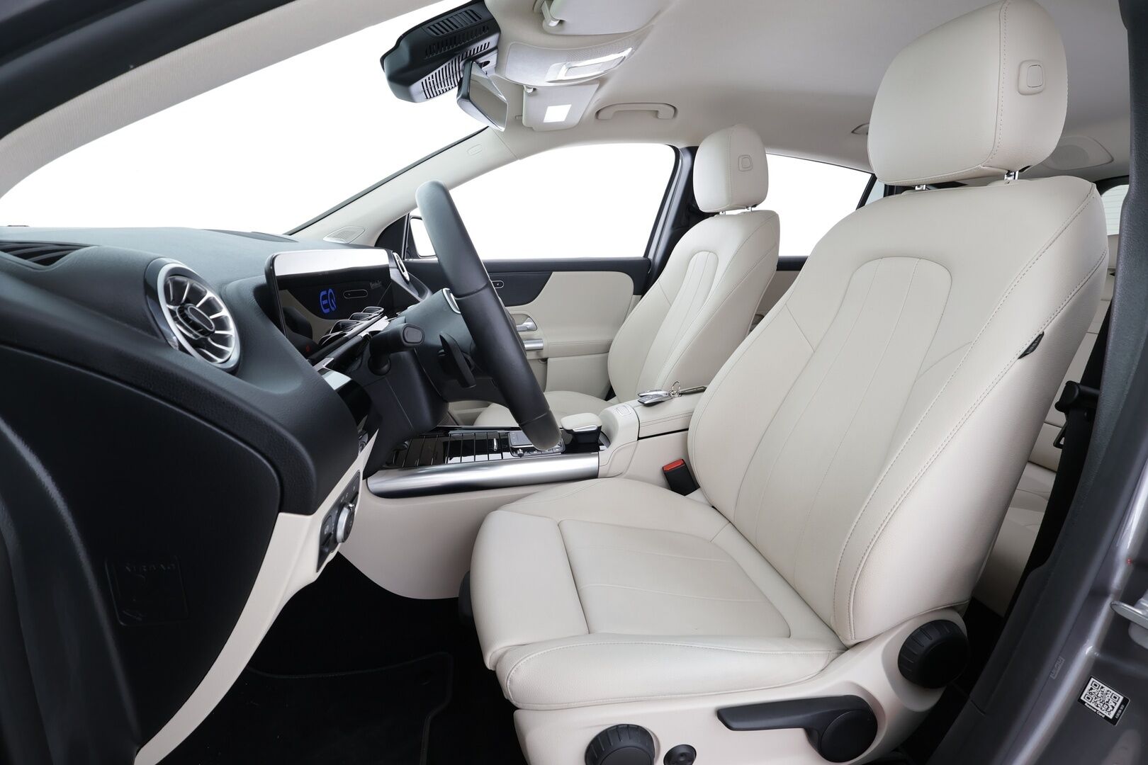 Mercedes-Benz EQA 2024 300 4MATIC Progressive Advanced Plus * Distronic+ / Widescreen / Lisälämmitin / 360-Kamera / Nahkaverhoilu / Apple&Android * - Akku kuntotarkastettu SoH 98,1% / 2x Lataus / Kahdet Renkaat