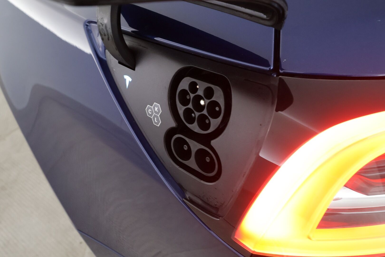 Tesla Model 3 2021 Long Range - | ACC | ILP | Koukku | Valkoiset nahat | Matrix | Premium Audio | Lasikatto | Muistipenkki | P.kamera | Lämm. ratti | 2x renkaat aluin | 