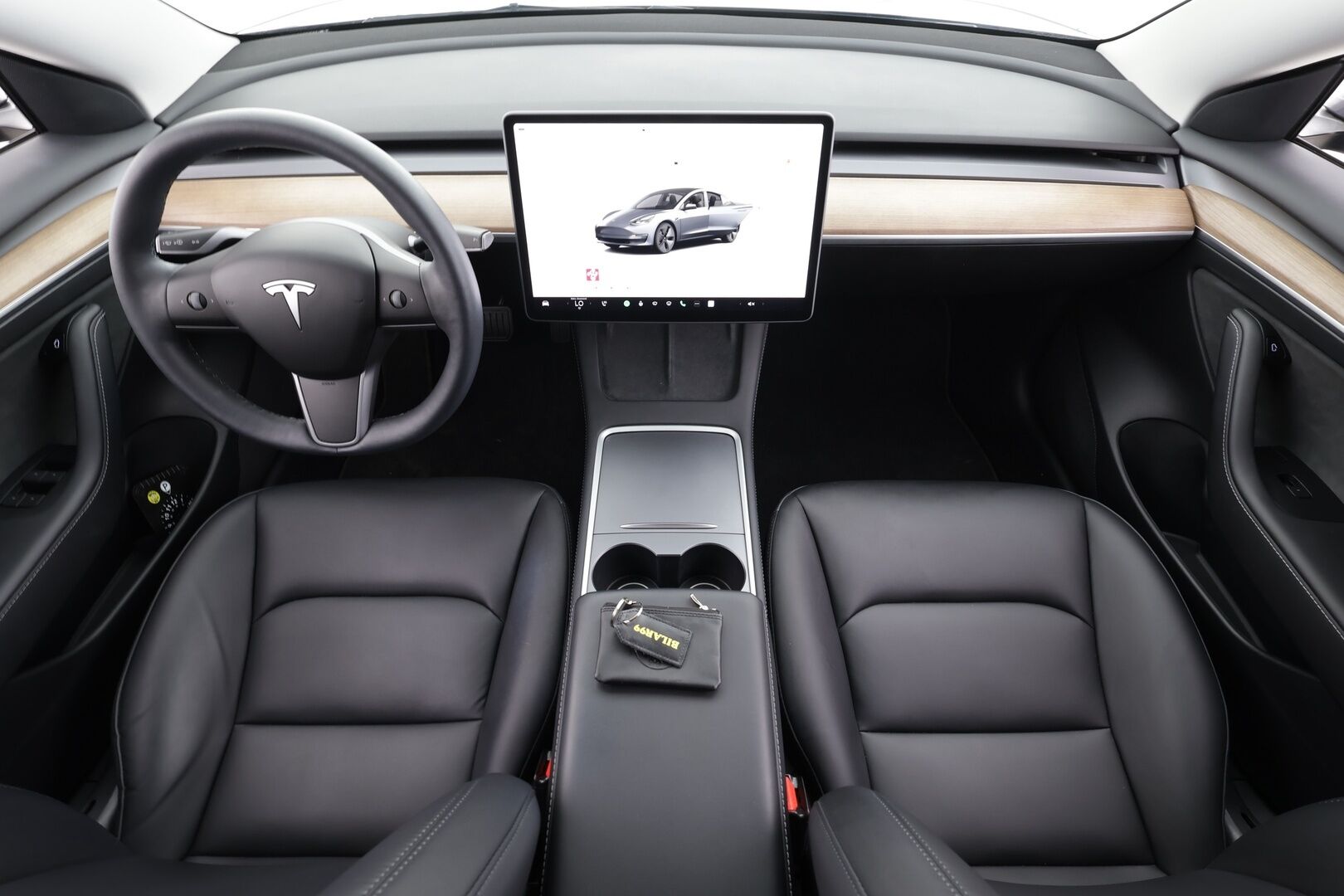 Tesla Model 3 2022 Standard Range Plus * Lasikatto / ILP / ACC / Matrix-LED / Muistipenkki / P.Kamera / Navi / Kaistavahti / Keyless * - 2x Latauskaapelit - HULLU BLACKWEEK KORKOTARJOUS 2,49%