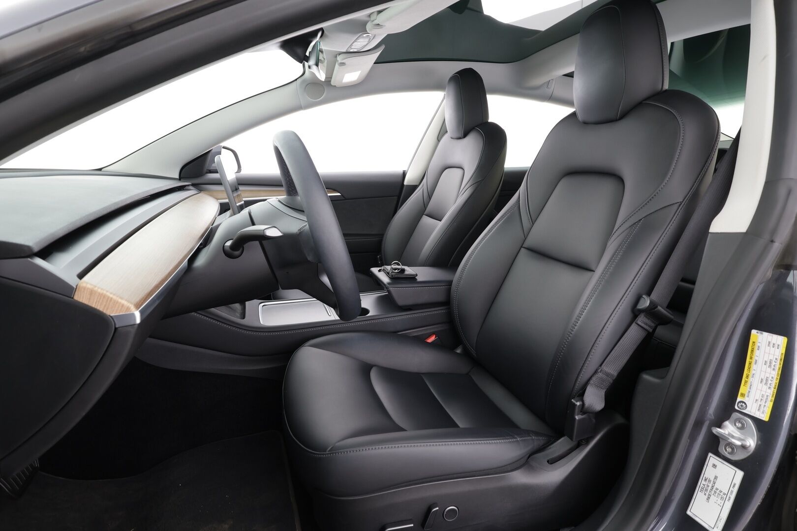 Tesla Model 3 2022 Standard Range Plus * Lasikatto / ILP / ACC / Matrix-LED / Muistipenkki / P.Kamera / Navi / Kaistavahti / Keyless * - 2x Latauskaapelit - HULLU BLACKWEEK KORKOTARJOUS 2,49%