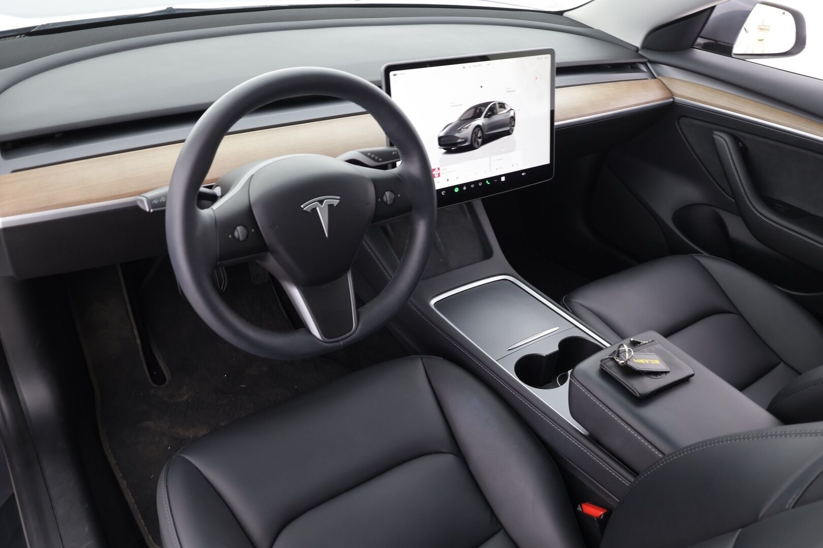 Tesla Model 3 2022 Standard Range Plus * Lasikatto / ILP / ACC / Matrix-LED / Muistipenkki / P.Kamera / Navi / Kaistavahti / Keyless * - 2x Latauskaapelit - HULLU BLACKWEEK KORKOTARJOUS 2,49%