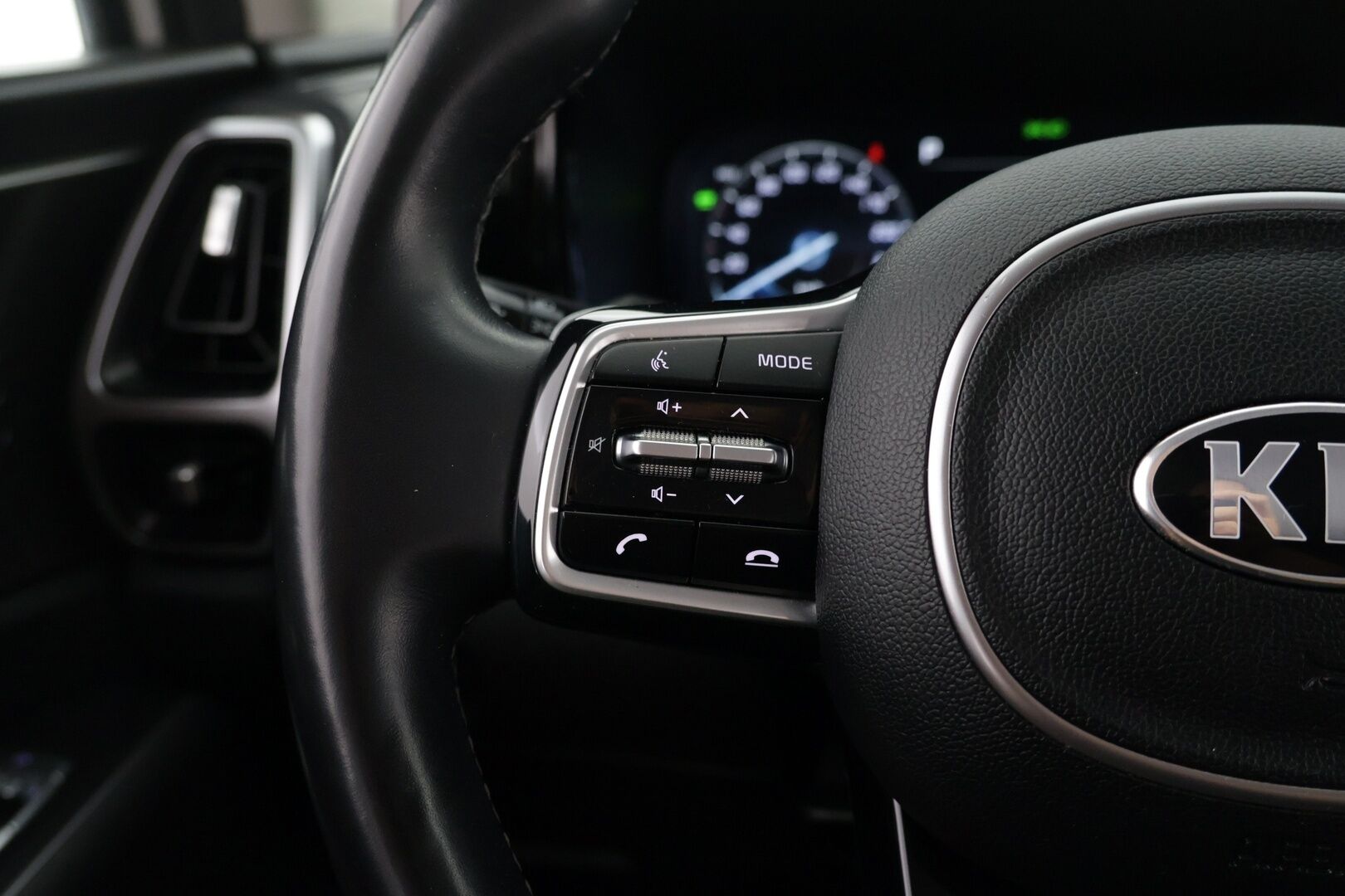 KIA SORENTO 2021 1,6 T-GDI Plug-in AWD Business AT 7P - | Adapt.Vakkari | Lohko+Sisäp. | Koukku | Peruutuskamera | KeylessGo | Navigaattori | SOH 95,7% ! |